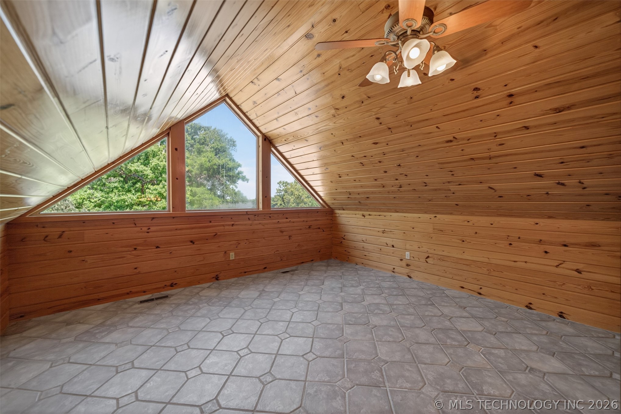 9212 N 447 Road Spavinaw OK 74366
