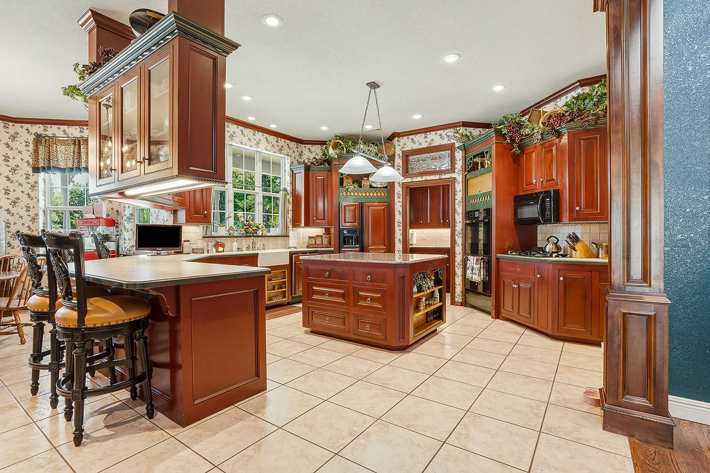 1009 SE County Road Ada OK 74820