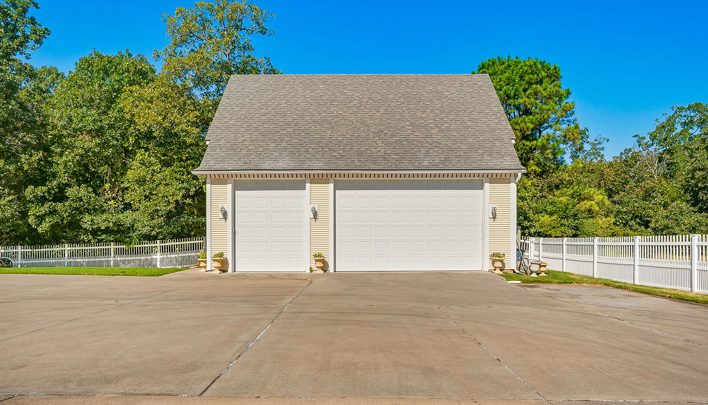 1009 SE County Road Ada OK 74820