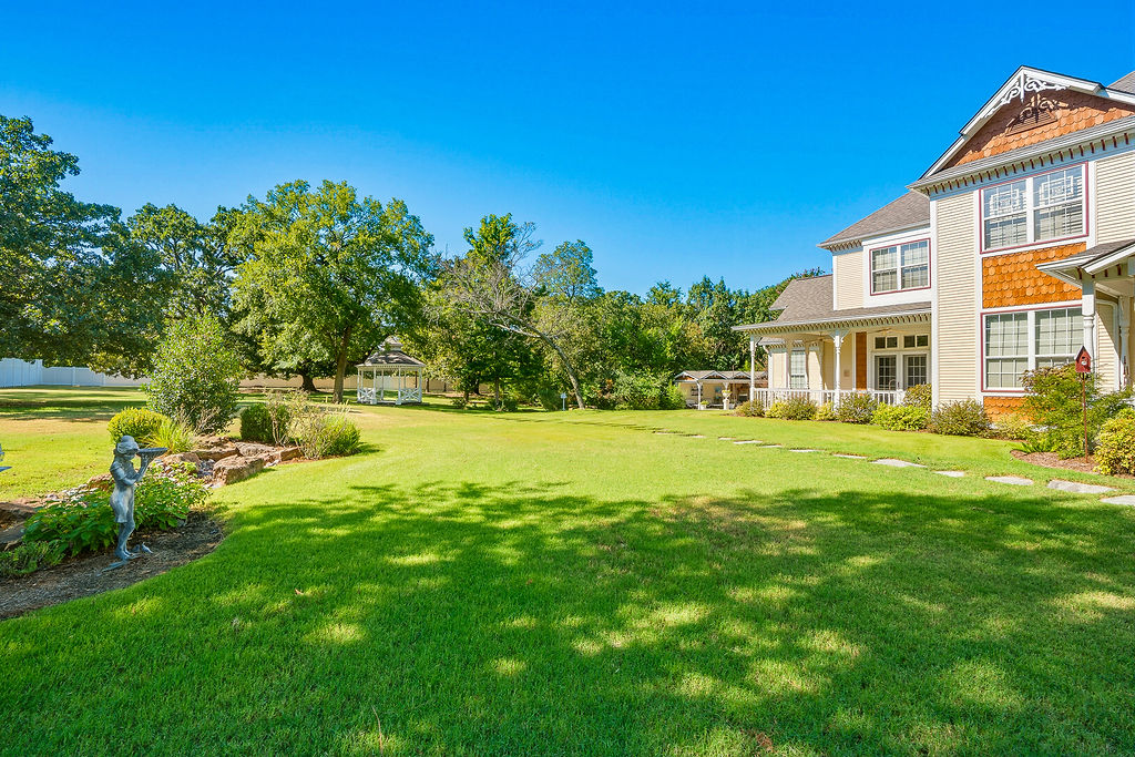 1009 SE County Road Ada OK 74820