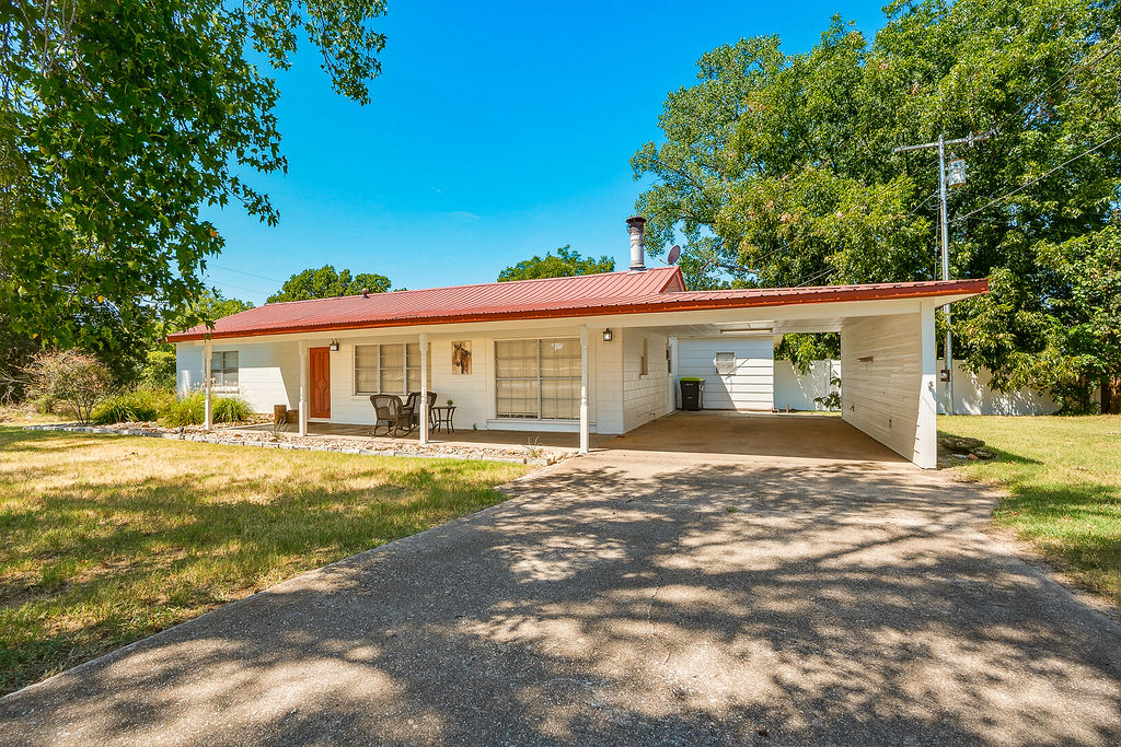 1009 SE County Road Ada OK 74820