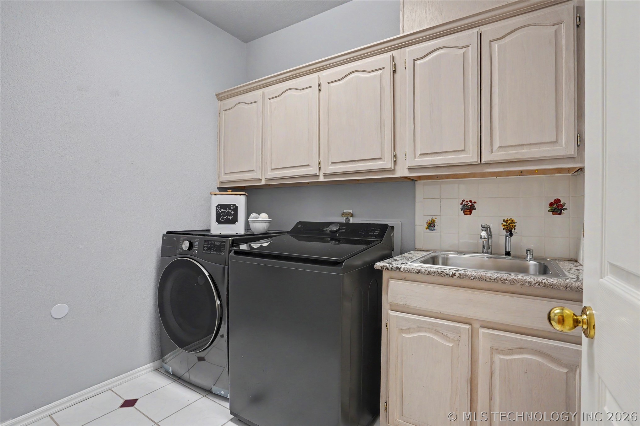 9012 S 41st Westavenue Tulsa OK 74132