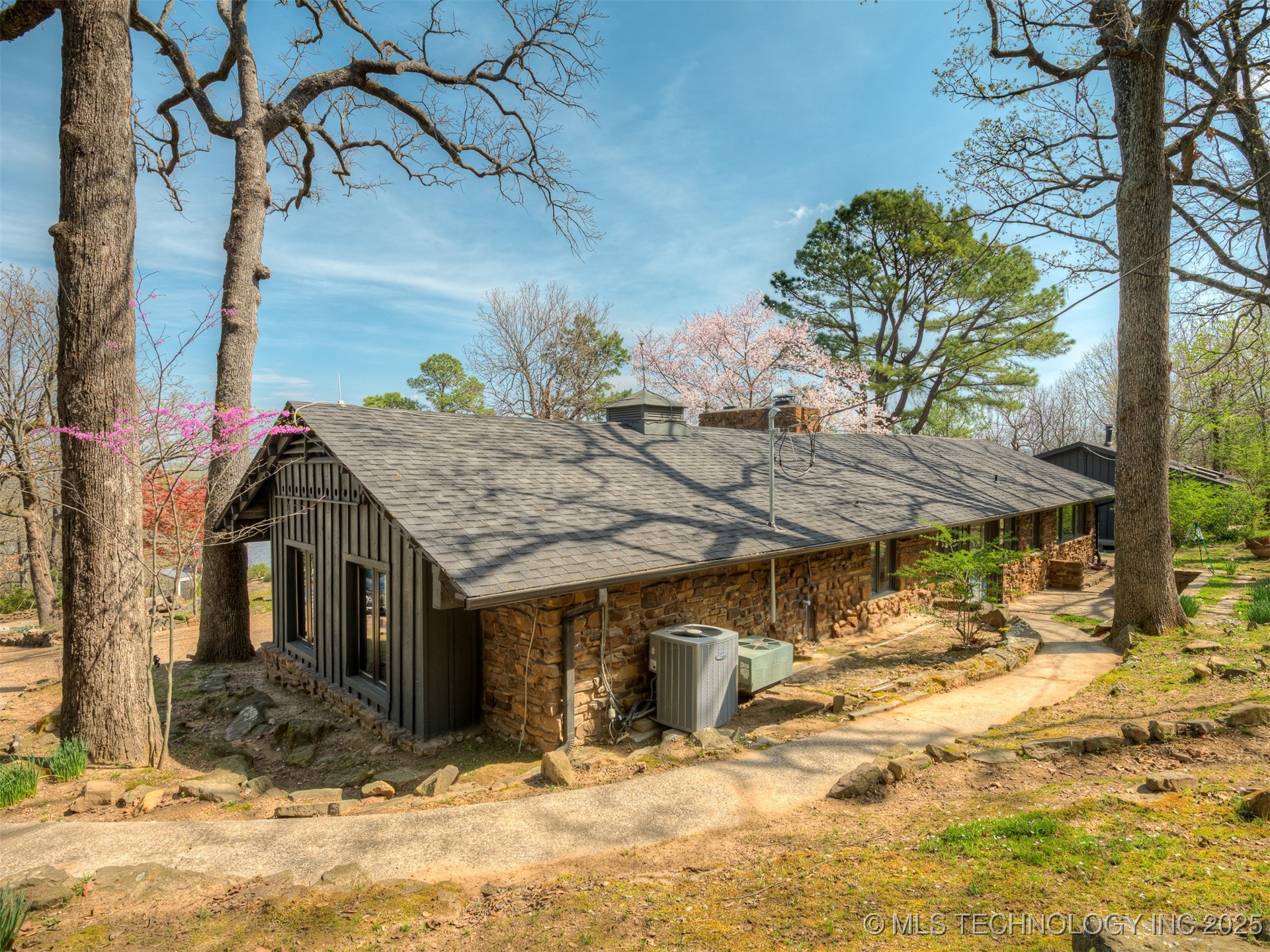1645 Marian Lane Eufaula OK 74432