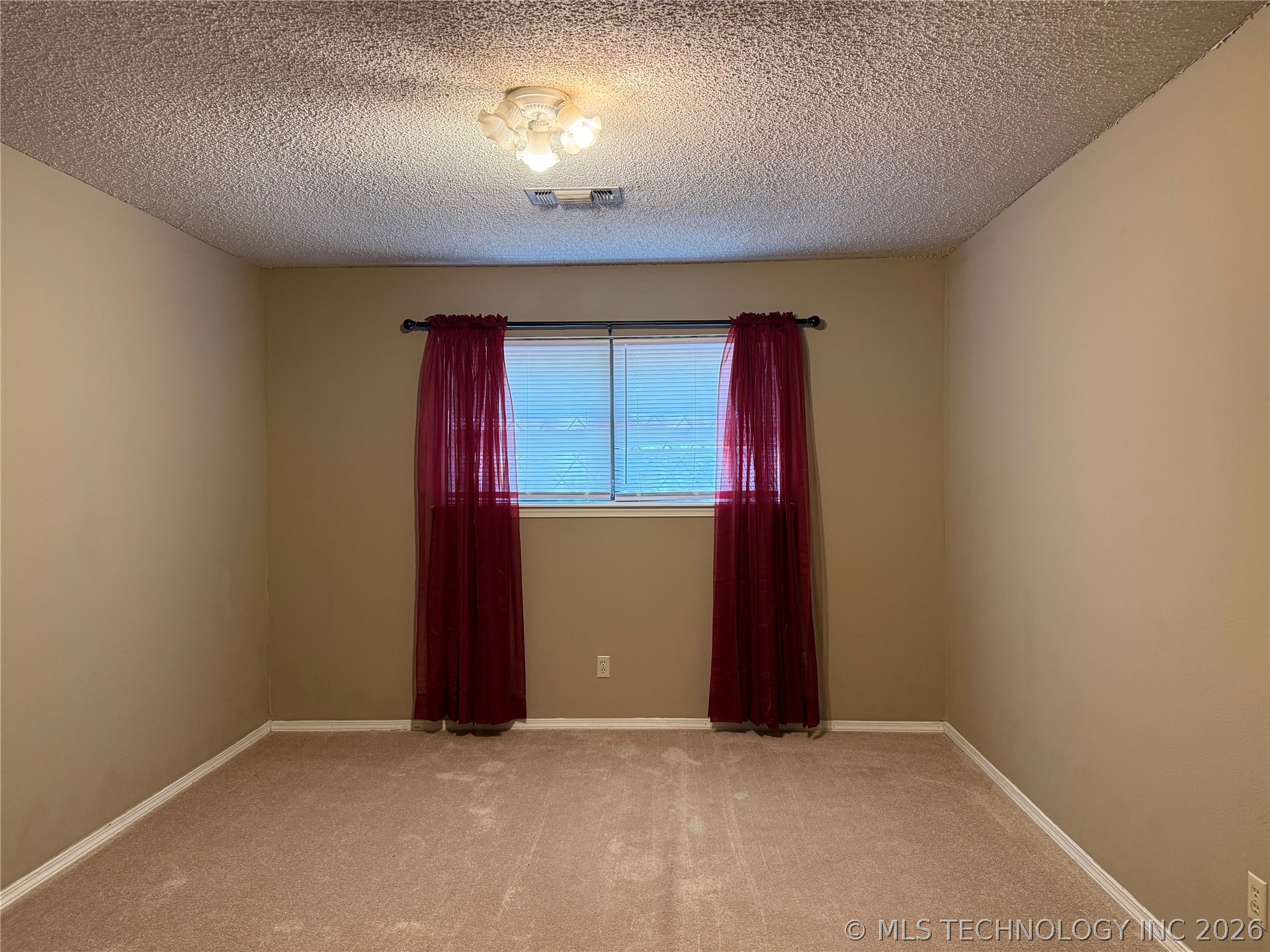 1602 Skyline Durant OK 74701