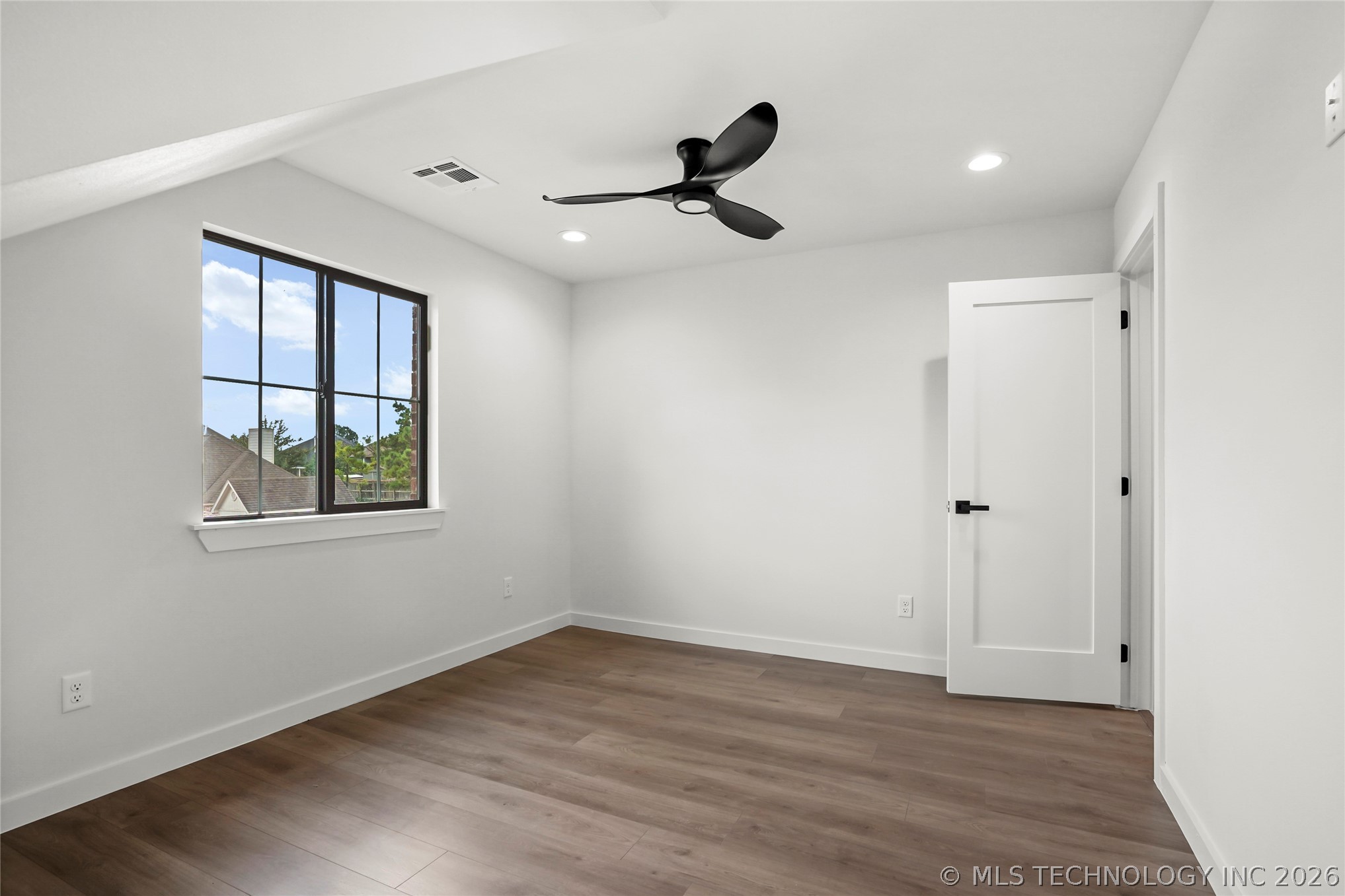7923 E 26th Place Tulsa OK 74129