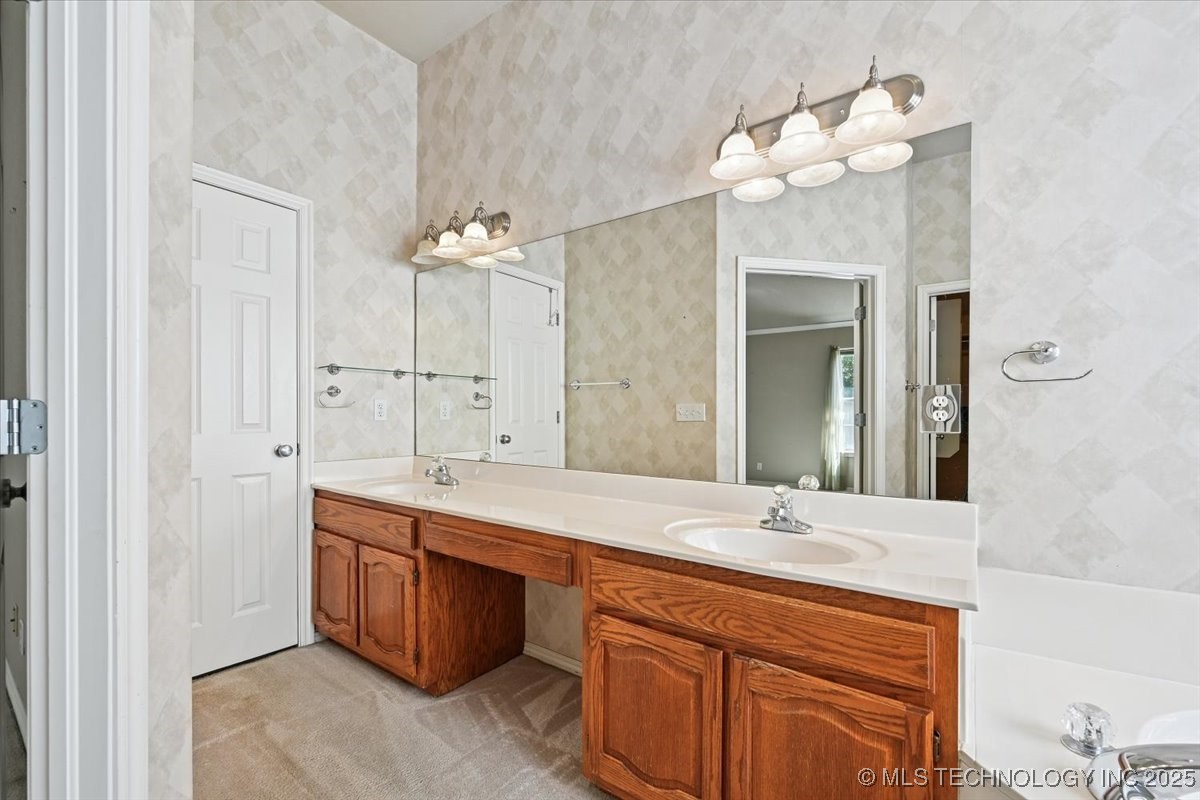 2000 N 6th Street Broken Arrow OK 74012