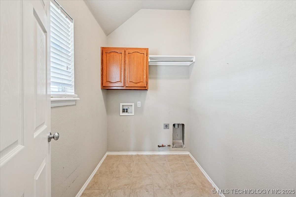 2000 N 6th Street Broken Arrow OK 74012