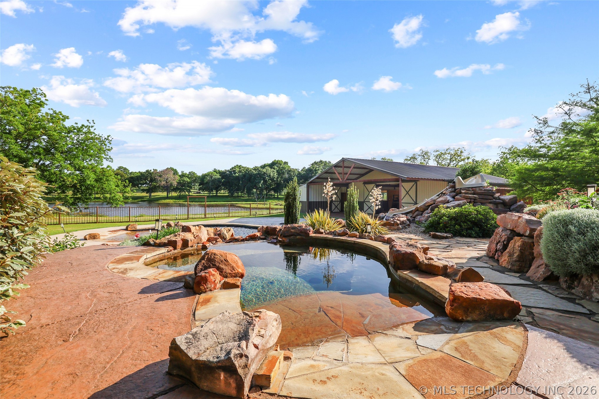 32 Wilderness S Calera OK 74730