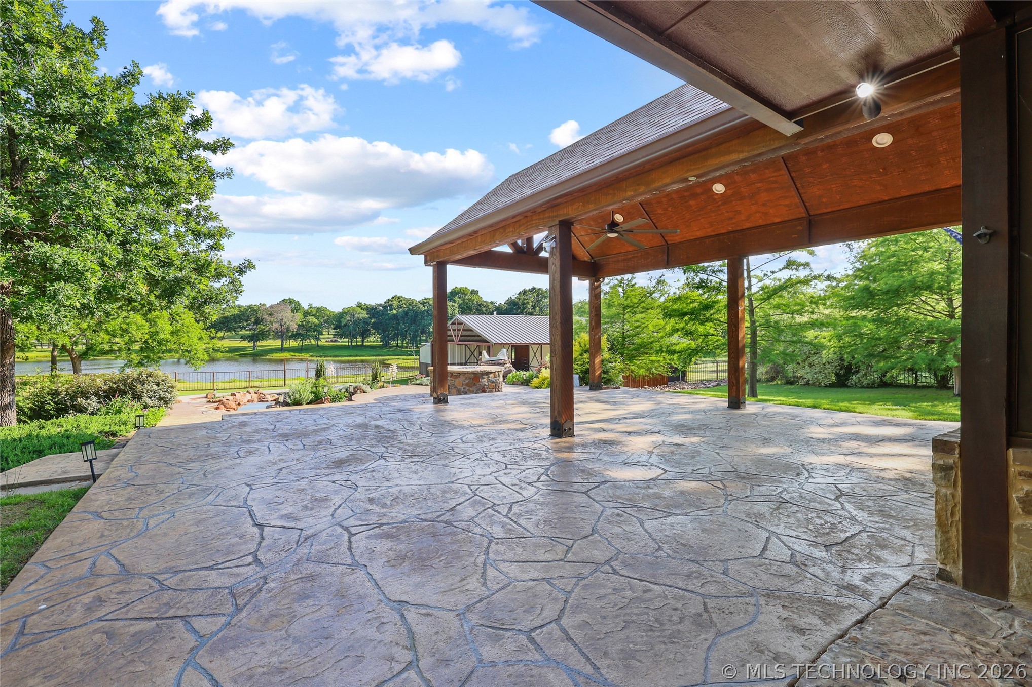 32 Wilderness S Calera OK 74730