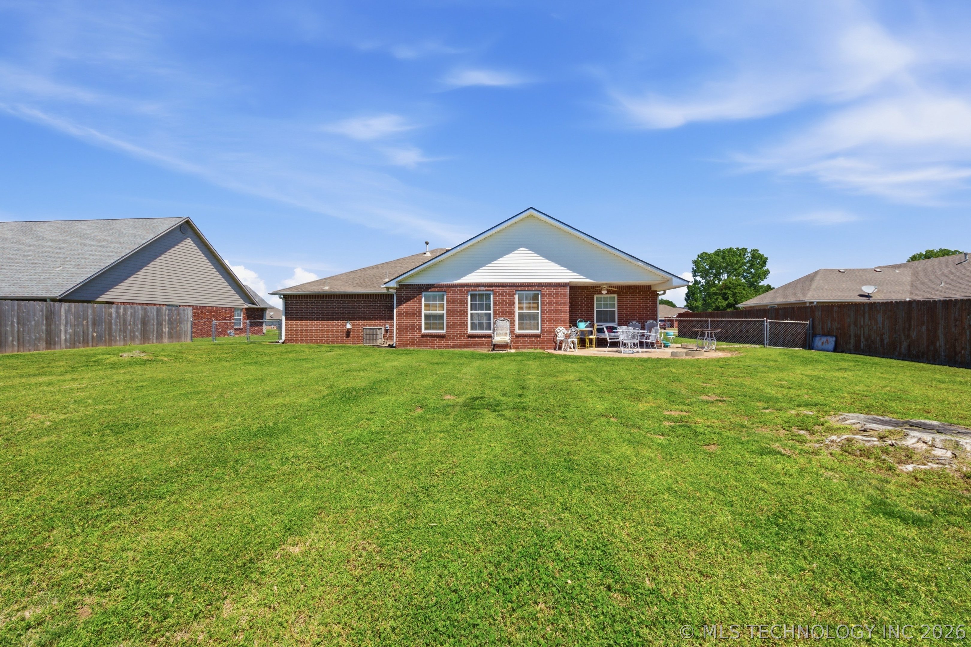 802 E 10th Terrace Grove OK 74344