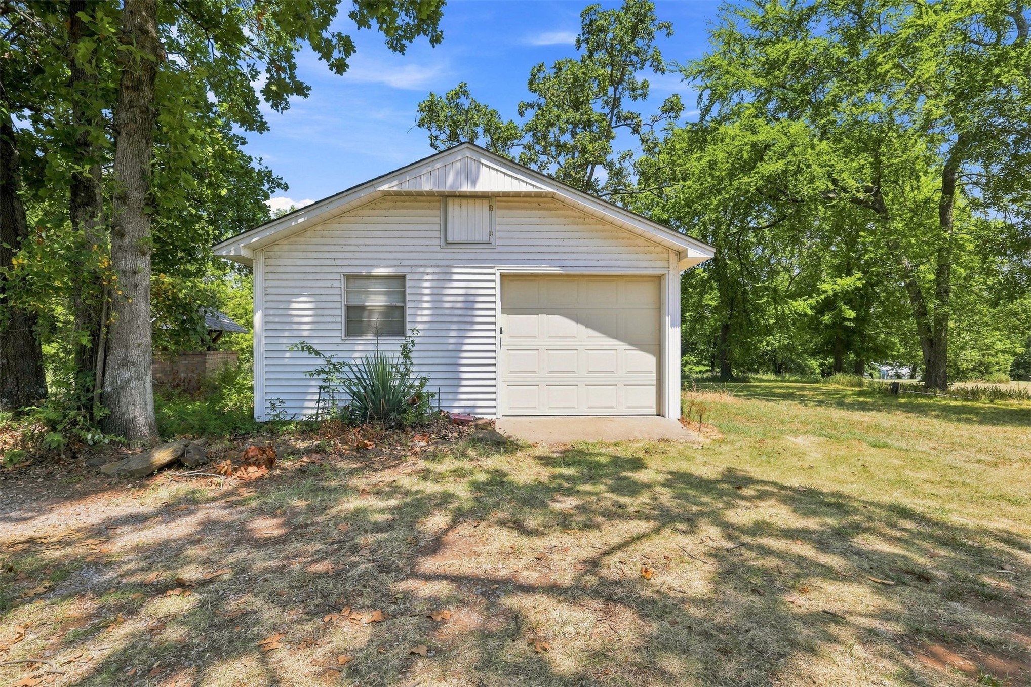 73502 Cyclone Hollow Road Wagoner OK 74467