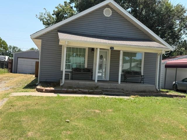 605 N Burgess Street Holdenville OK 74848