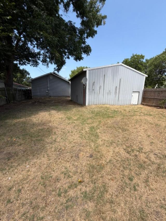 605 N Burgess Street Holdenville OK 74848