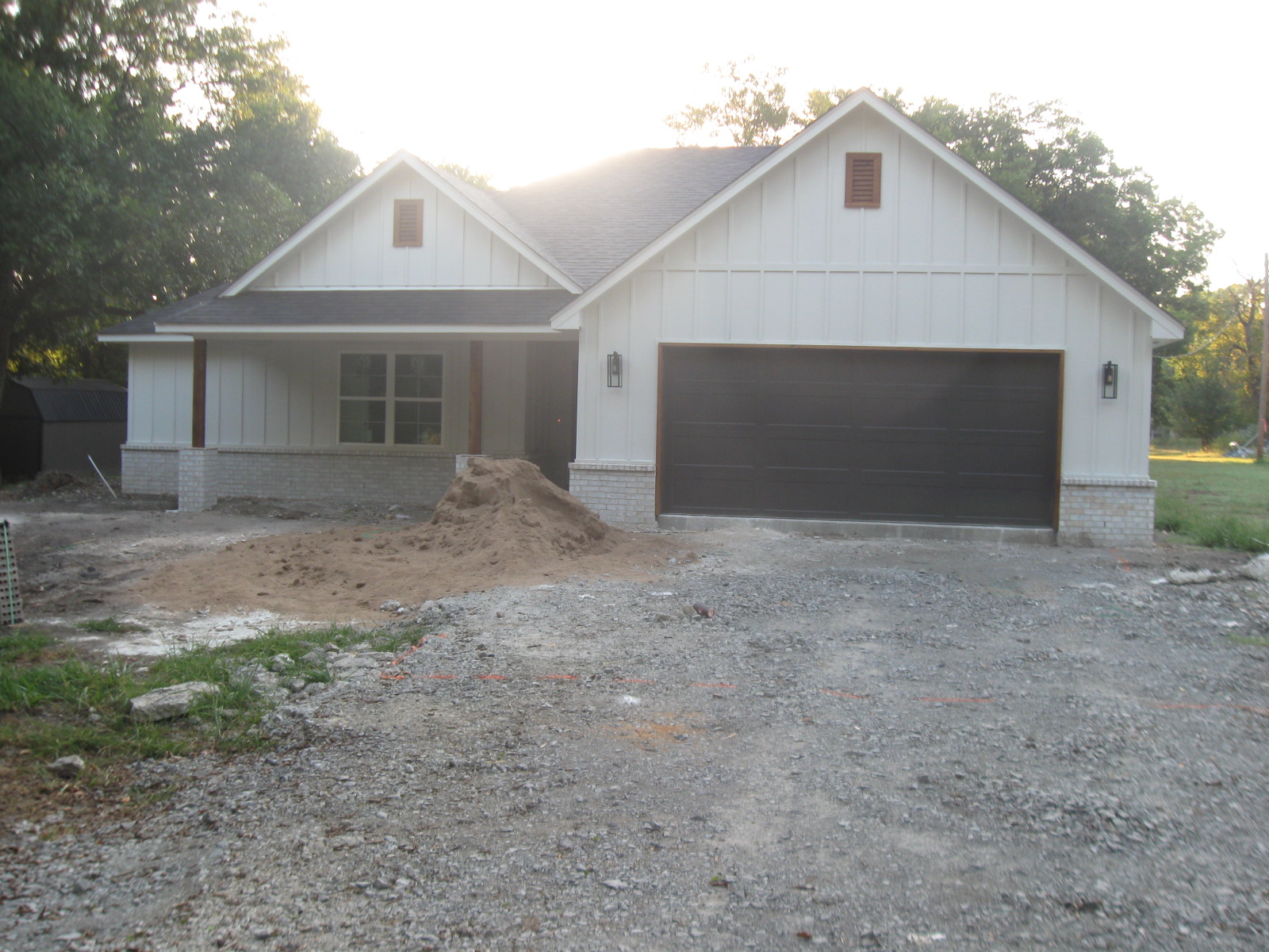 2056 N Cherokee Avenue Chouteau OK 74337