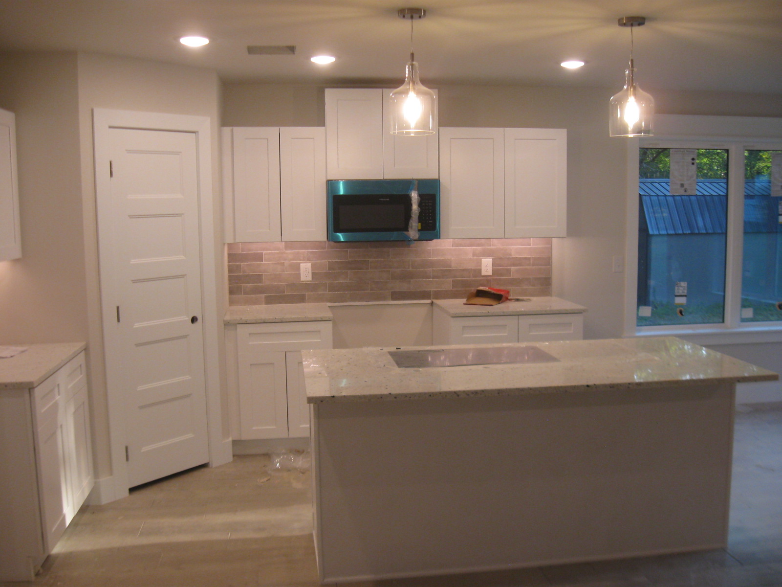 2056 N Cherokee Avenue Chouteau OK 74337