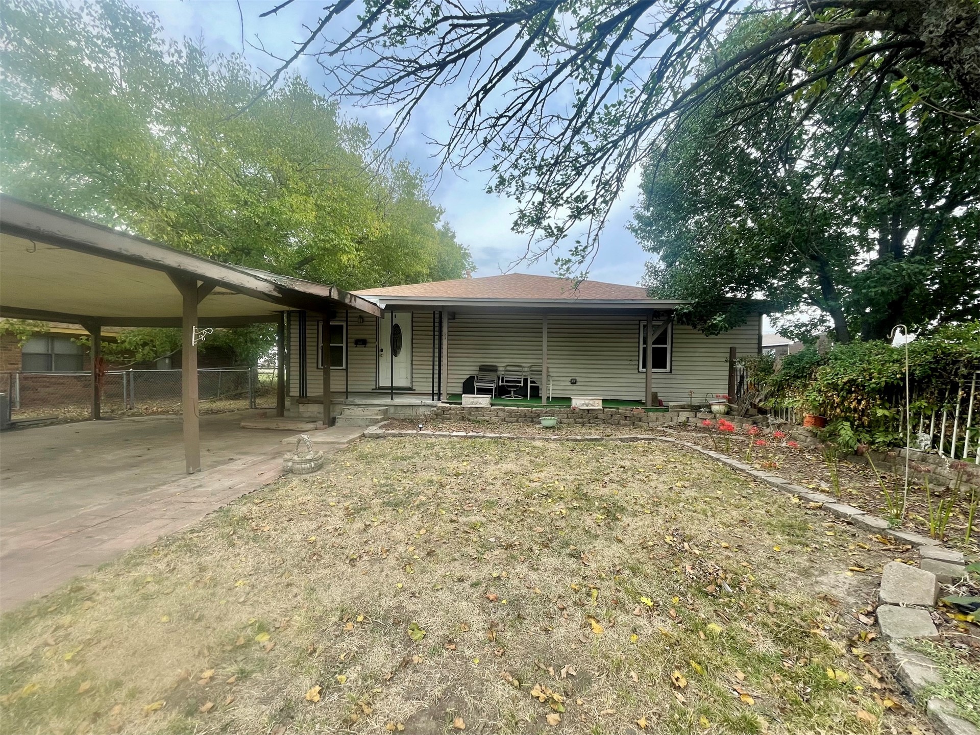 612 W 3rd Street Skiatook OK 74070