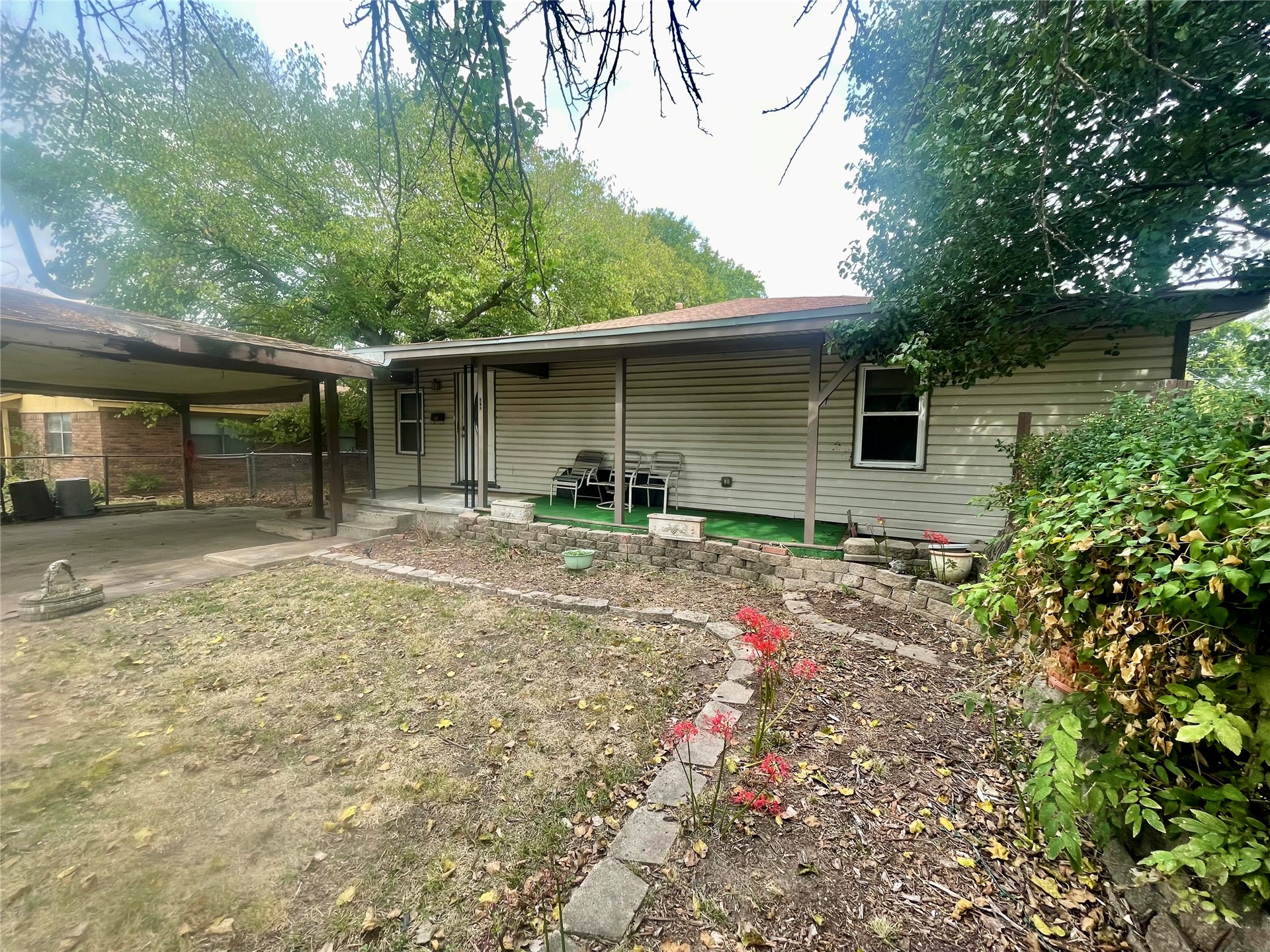 612 W 3rd Street Skiatook OK 74070