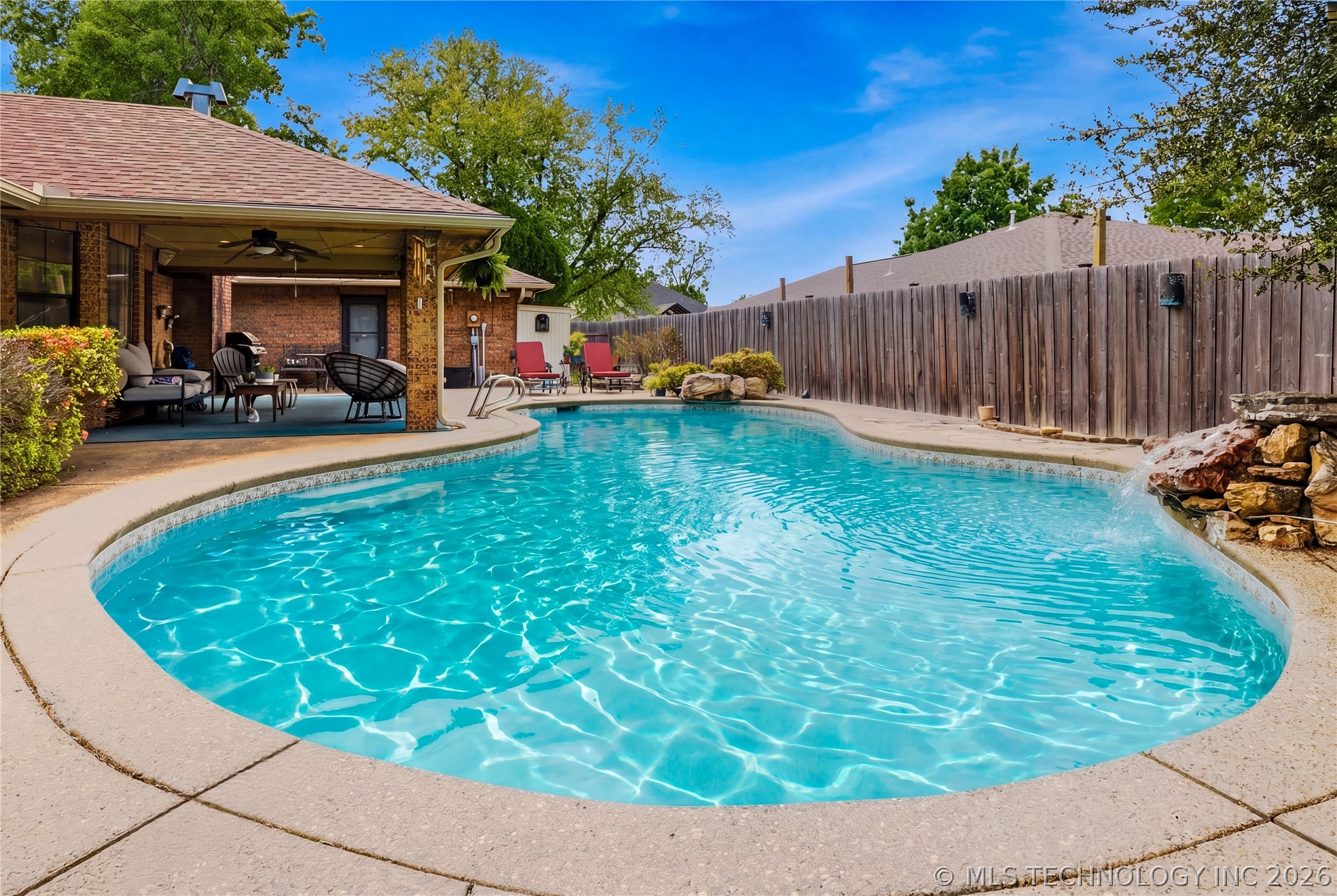 1613 S Colonial Circle Sallisaw OK 74955