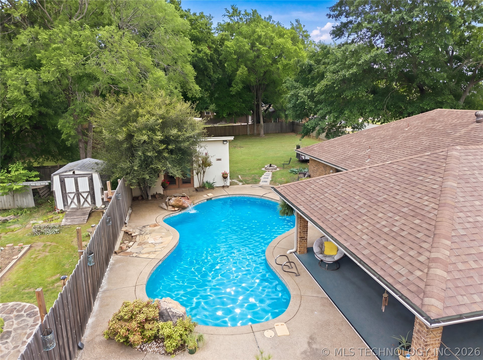 1613 S Colonial Circle Sallisaw OK 74955