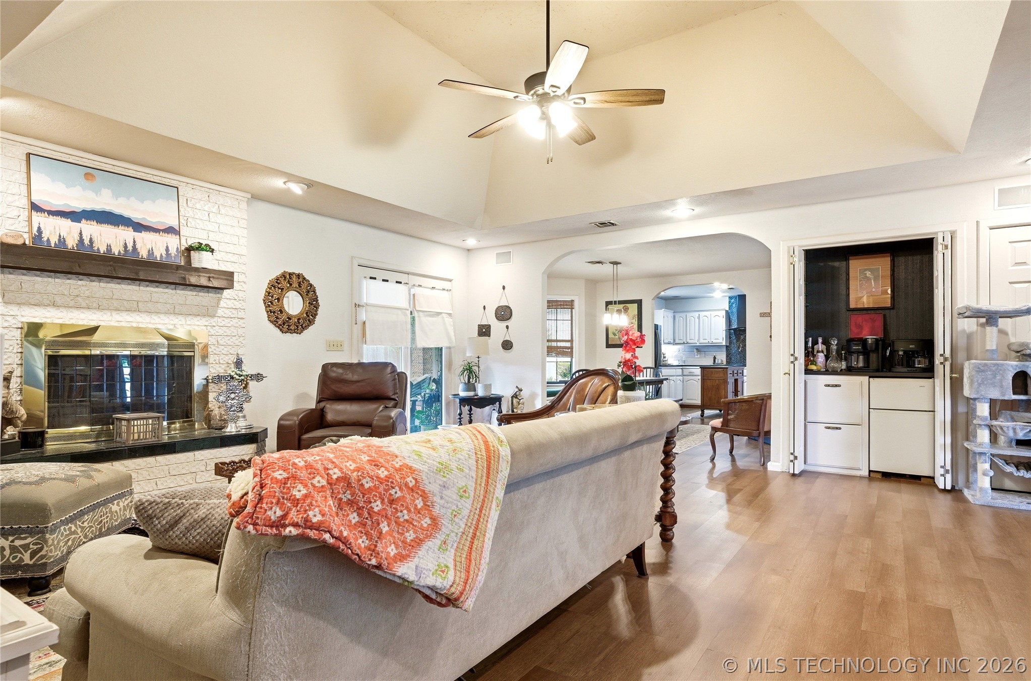1613 S Colonial Circle Sallisaw OK 74955