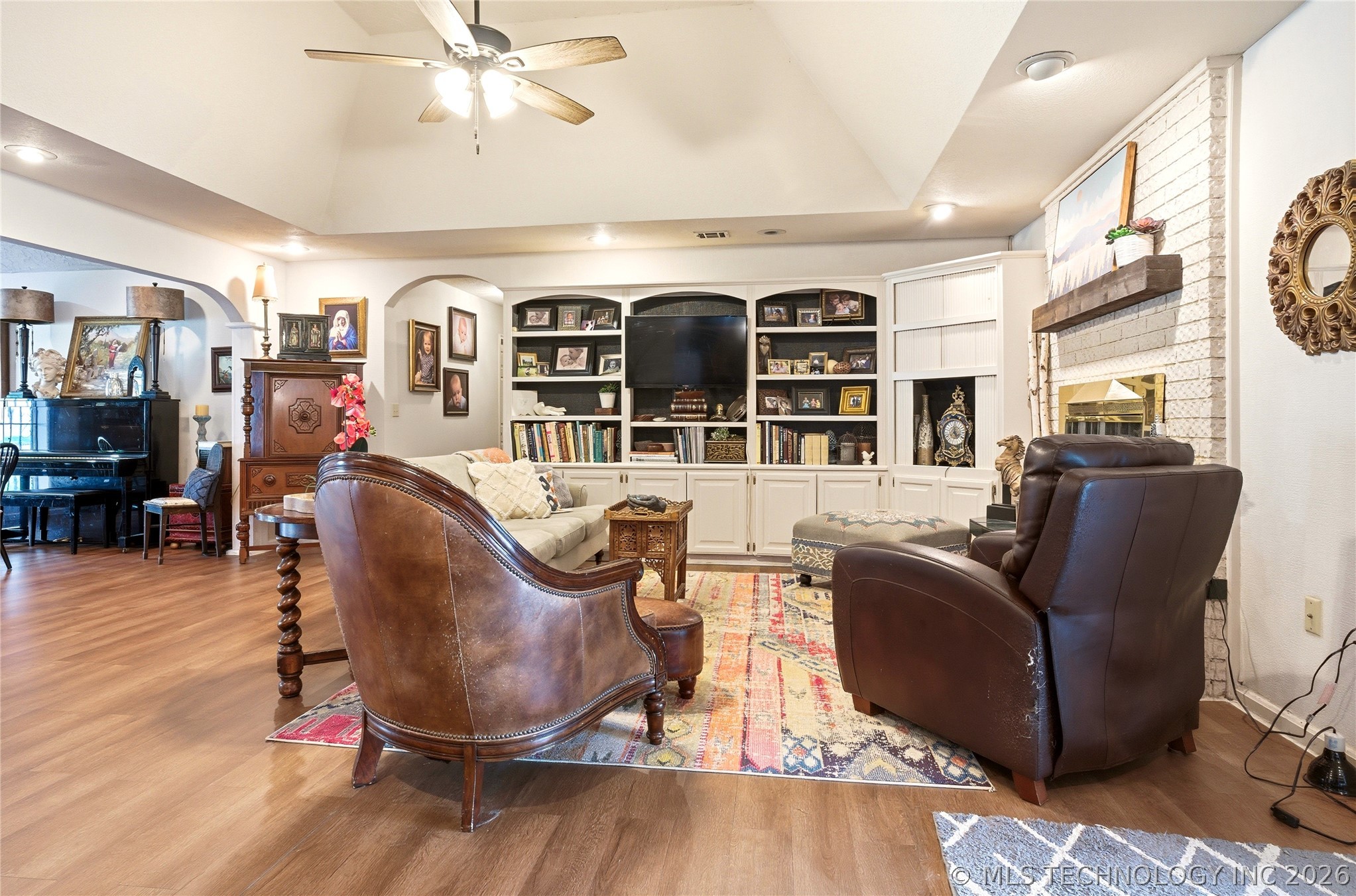 1613 S Colonial Circle Sallisaw OK 74955