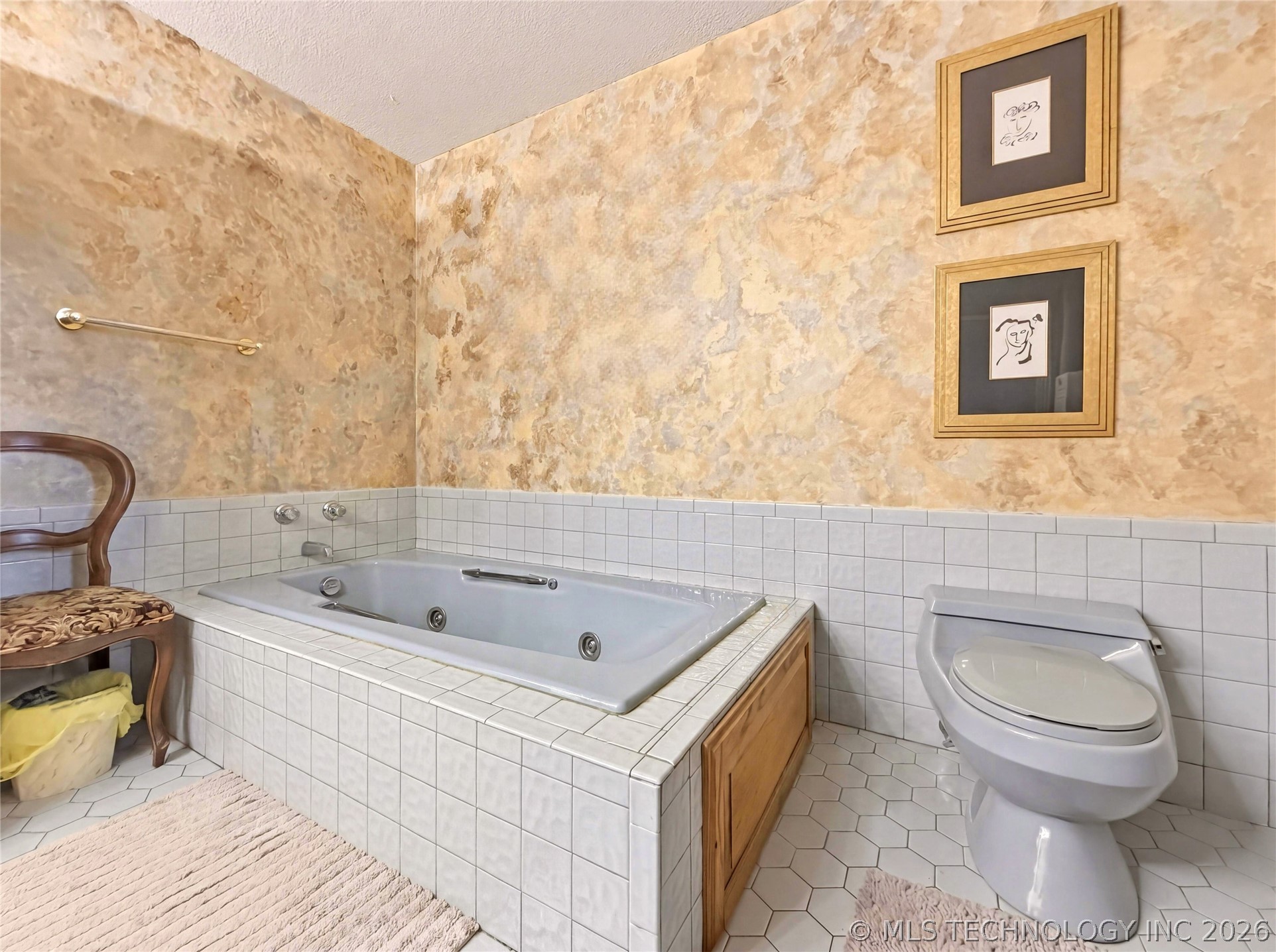 1613 S Colonial Circle Sallisaw OK 74955