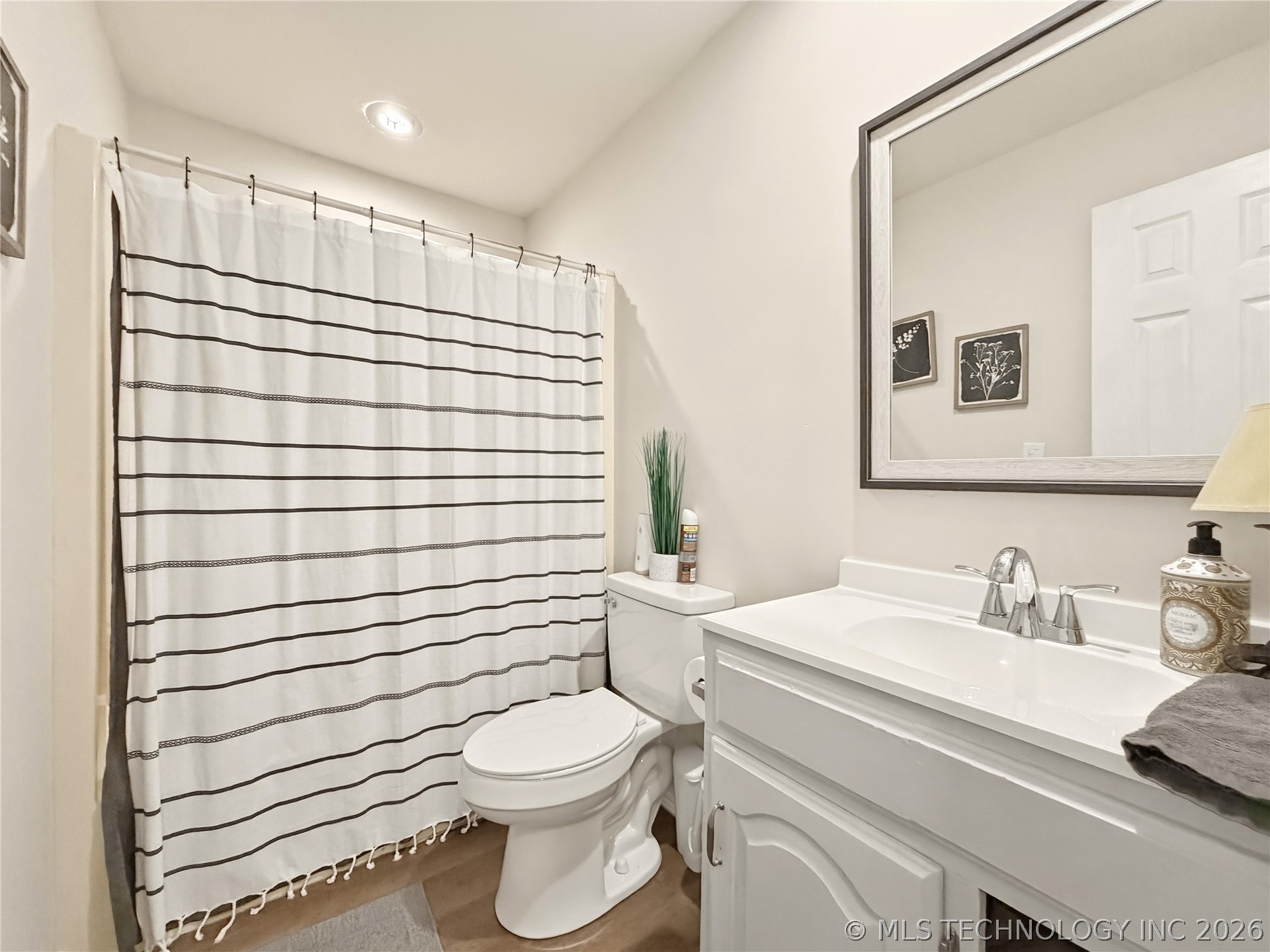 1613 S Colonial Circle Sallisaw OK 74955