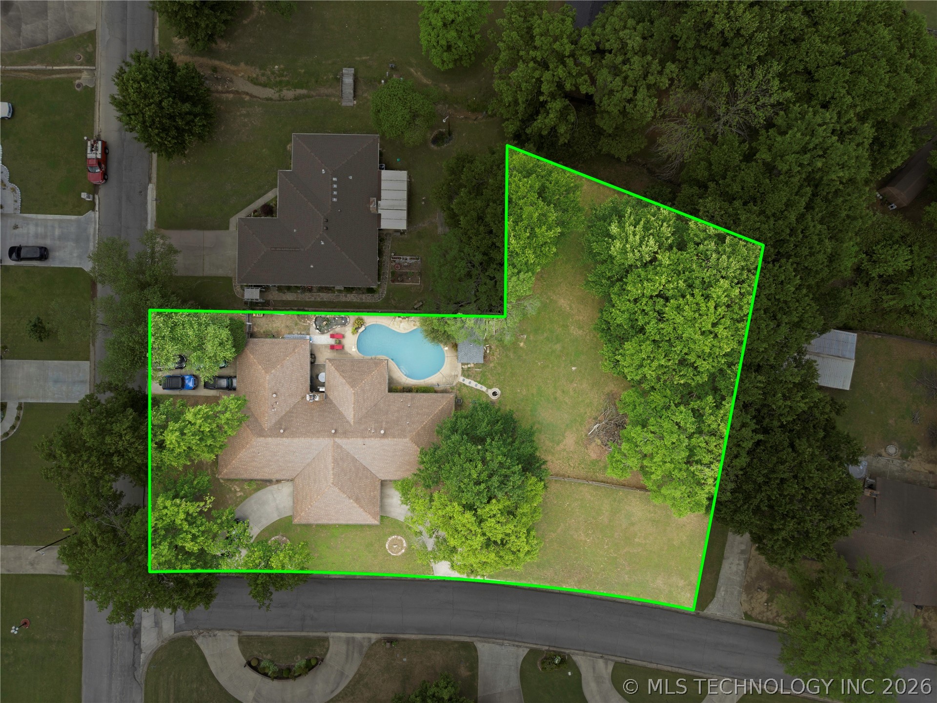 1613 S Colonial Circle Sallisaw OK 74955