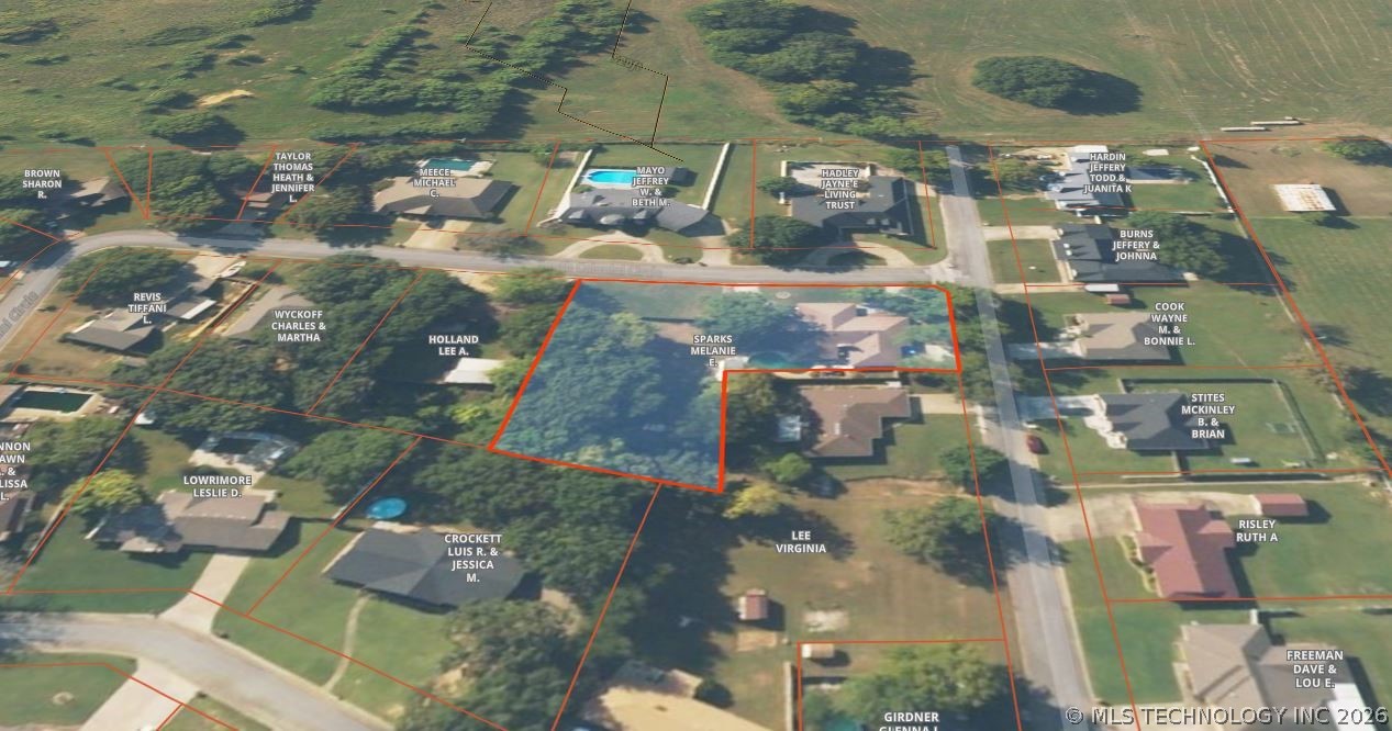 1613 S Colonial Circle Sallisaw OK 74955