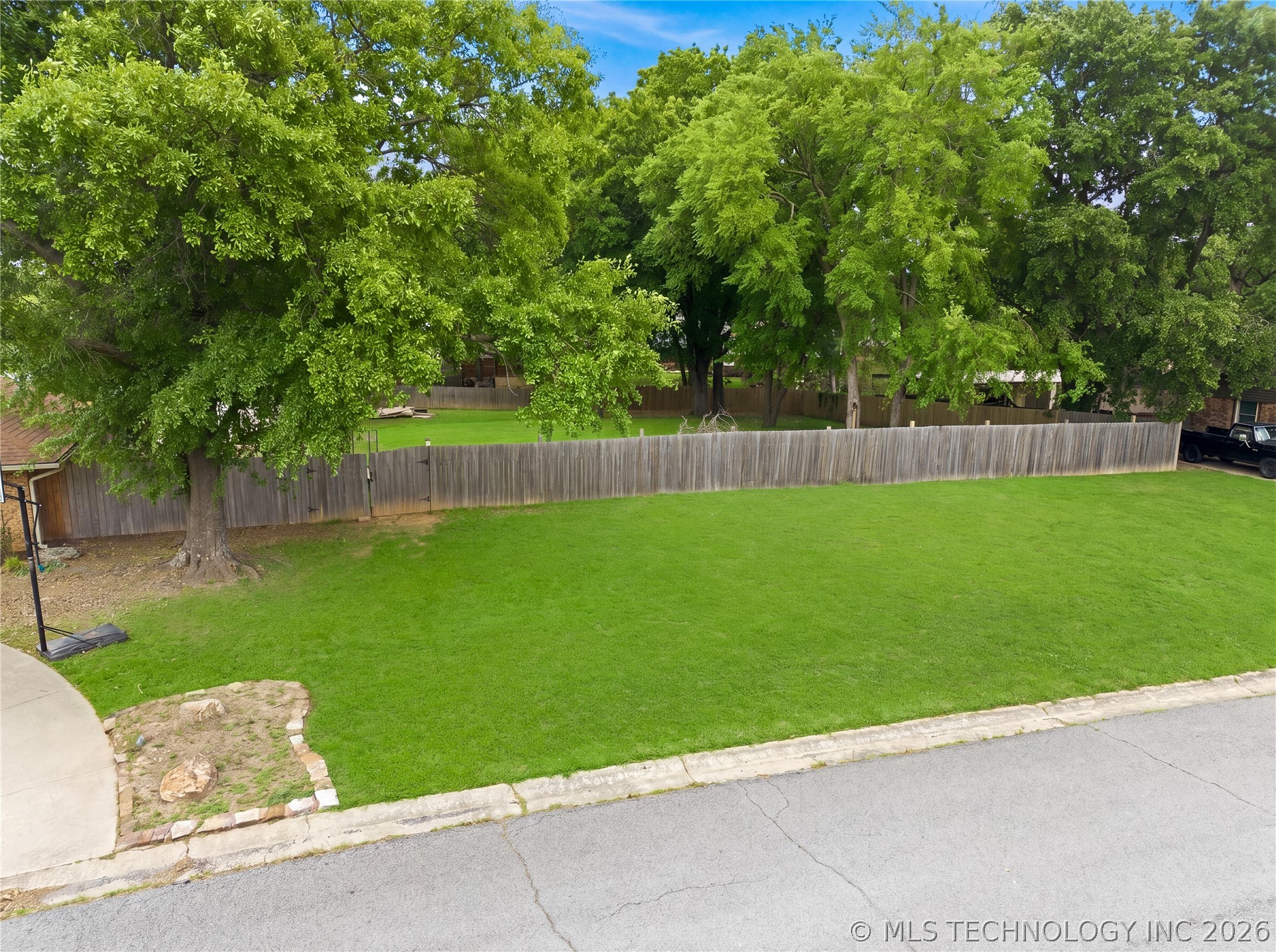 1613 S Colonial Circle Sallisaw OK 74955