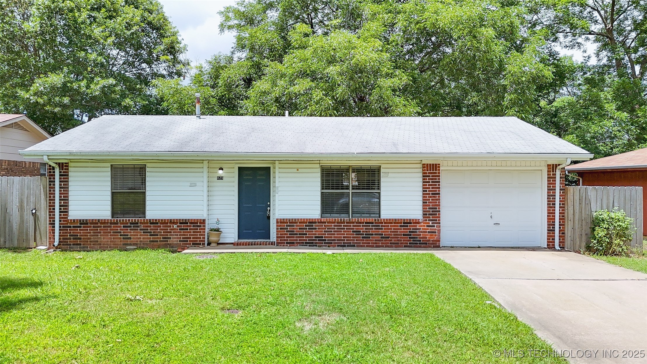 825 N Summer Tree Drive Ada OK 74820