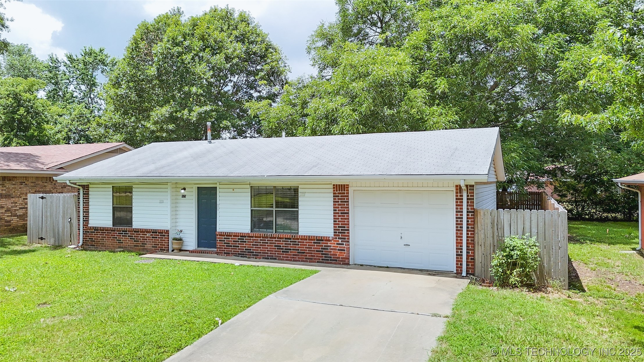 825 N Summer Tree Drive Ada OK 74820