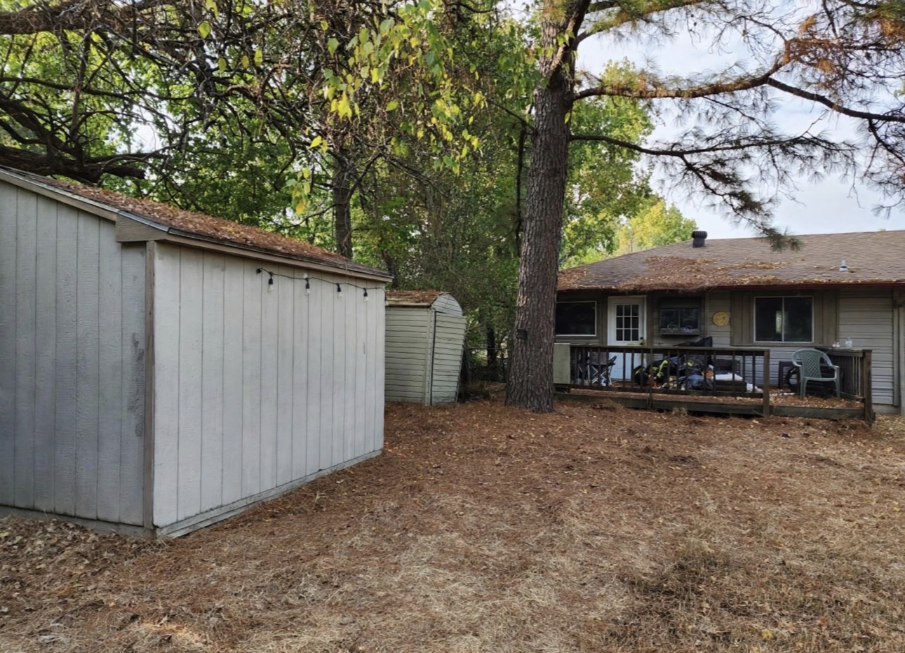 1210 E Duke Street Hugo OK 74743