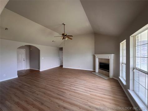 10766 E 121st Street N Collinsville OK 74021