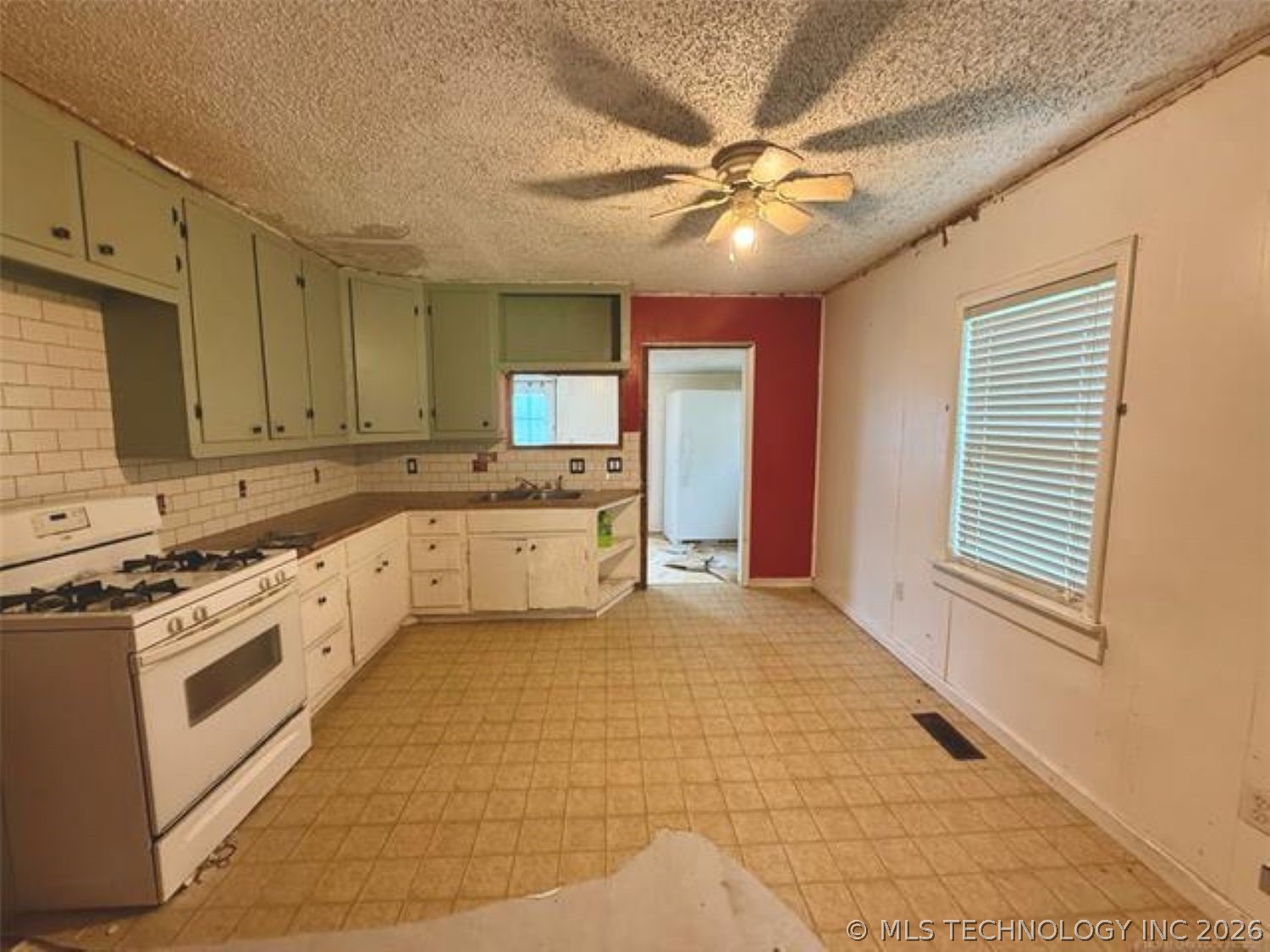 26945 S 206 Road Henryetta OK 74437