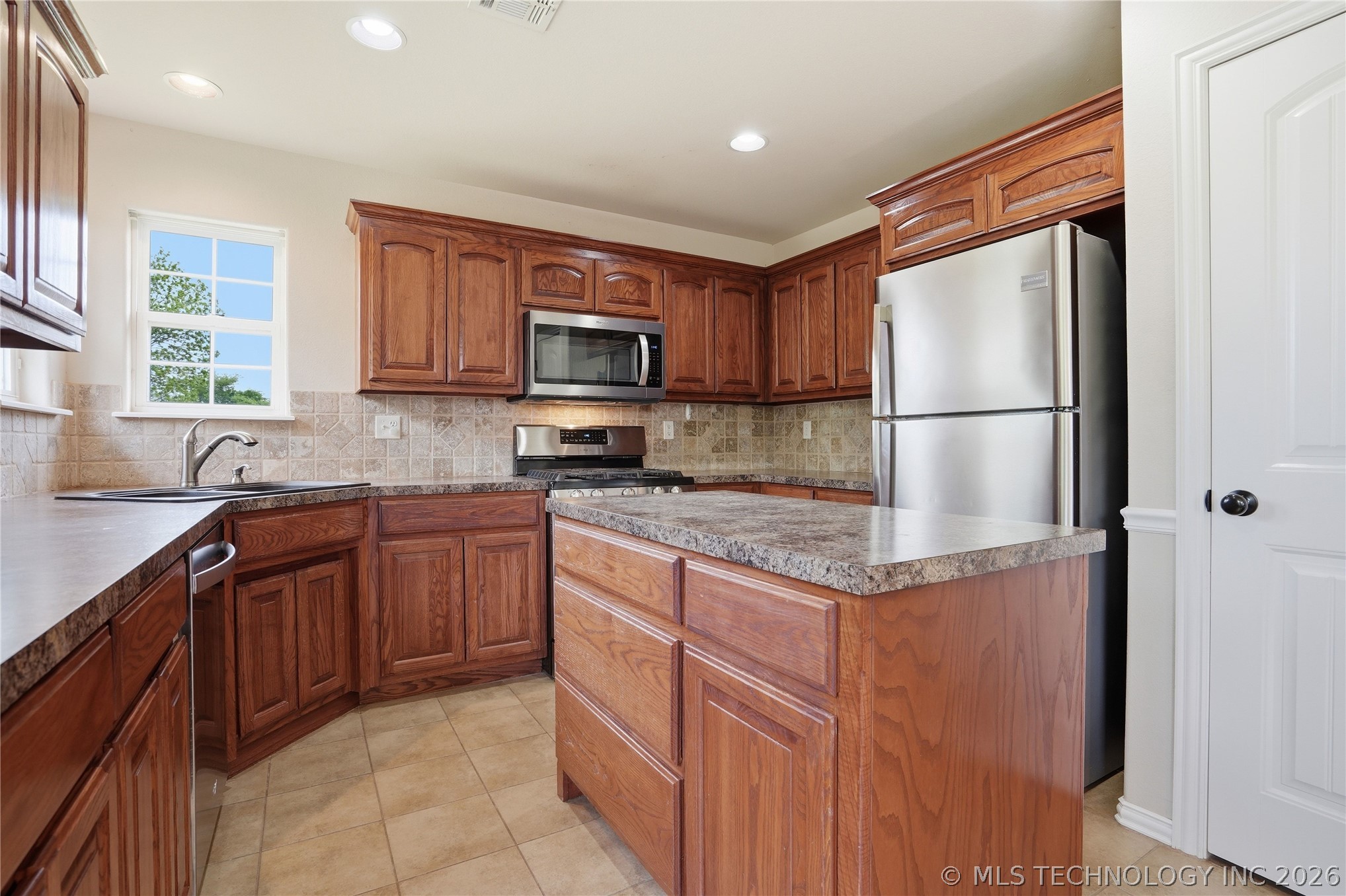 218 W 52nd Street Sand Springs OK 74063