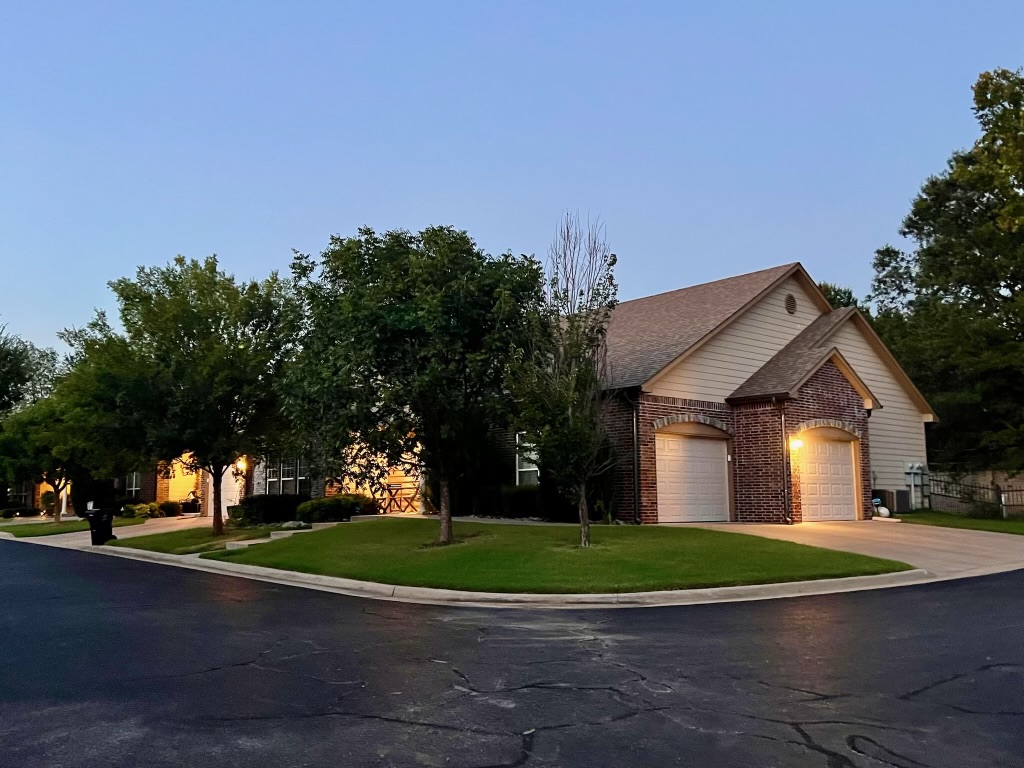 4611 S Royal Dublin Lane Broken Arrow OK 74011