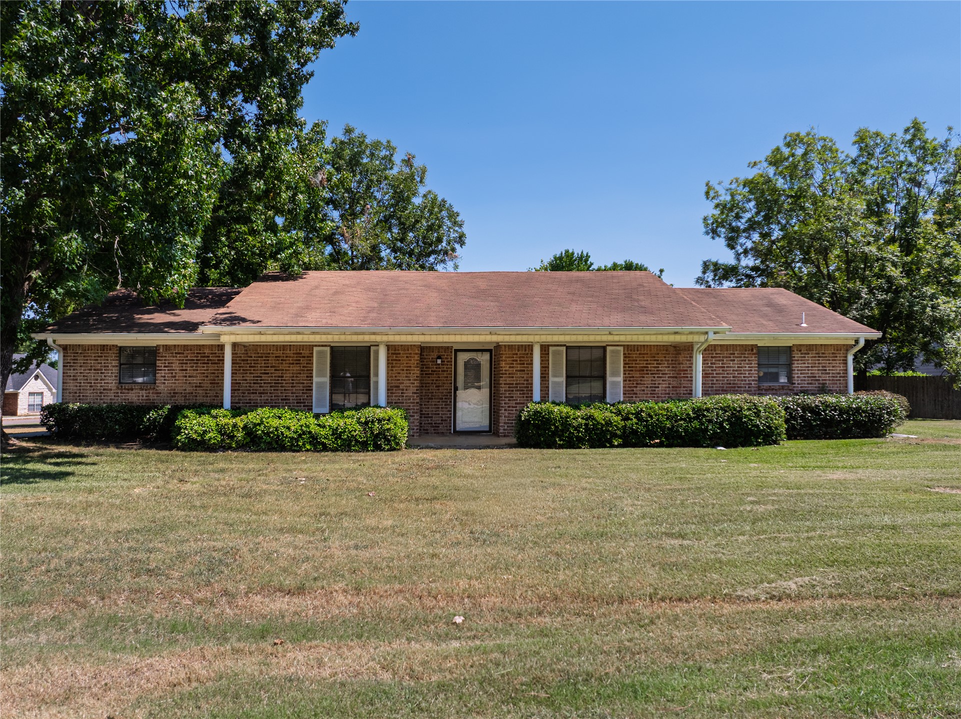 111 Meadowlark Lane Durant OK 74701