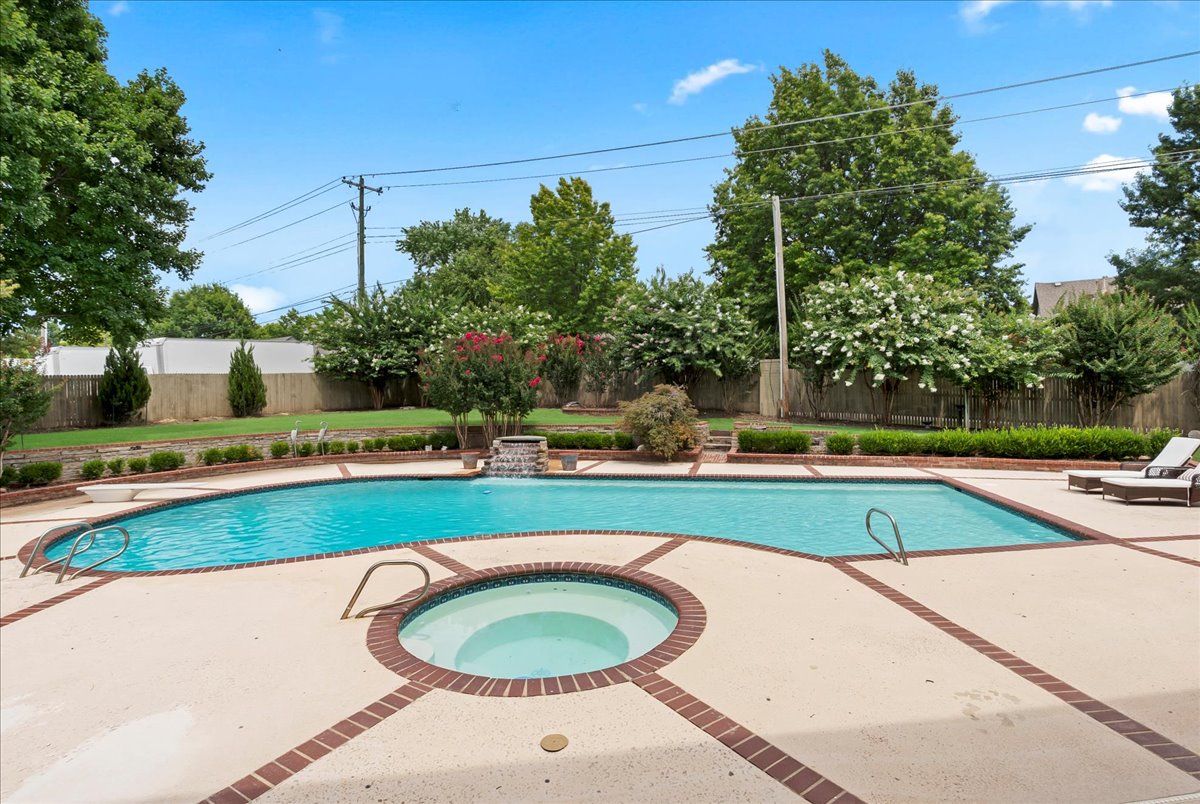 4937 E 92nd Street Tulsa OK 74137