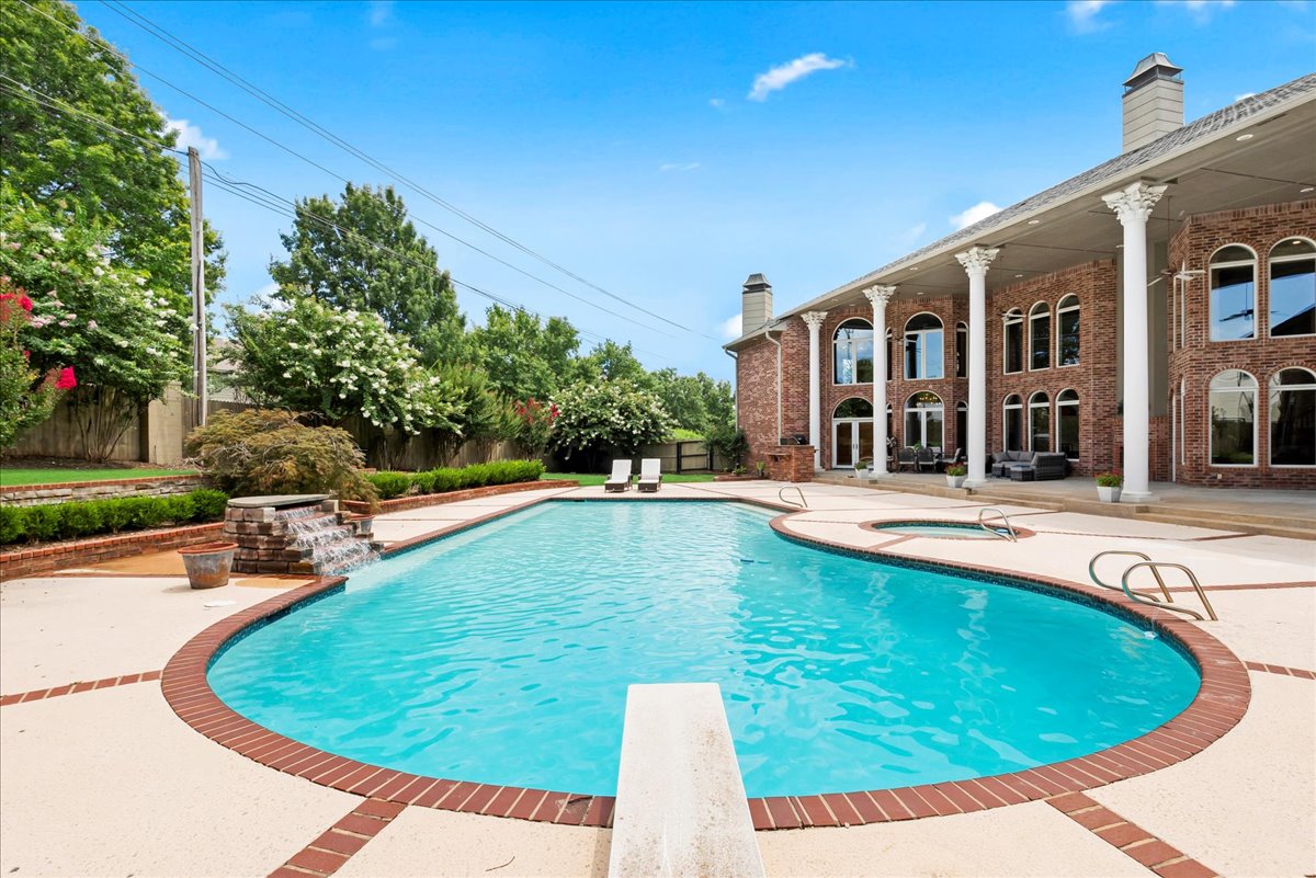 4937 E 92nd Street Tulsa OK 74137