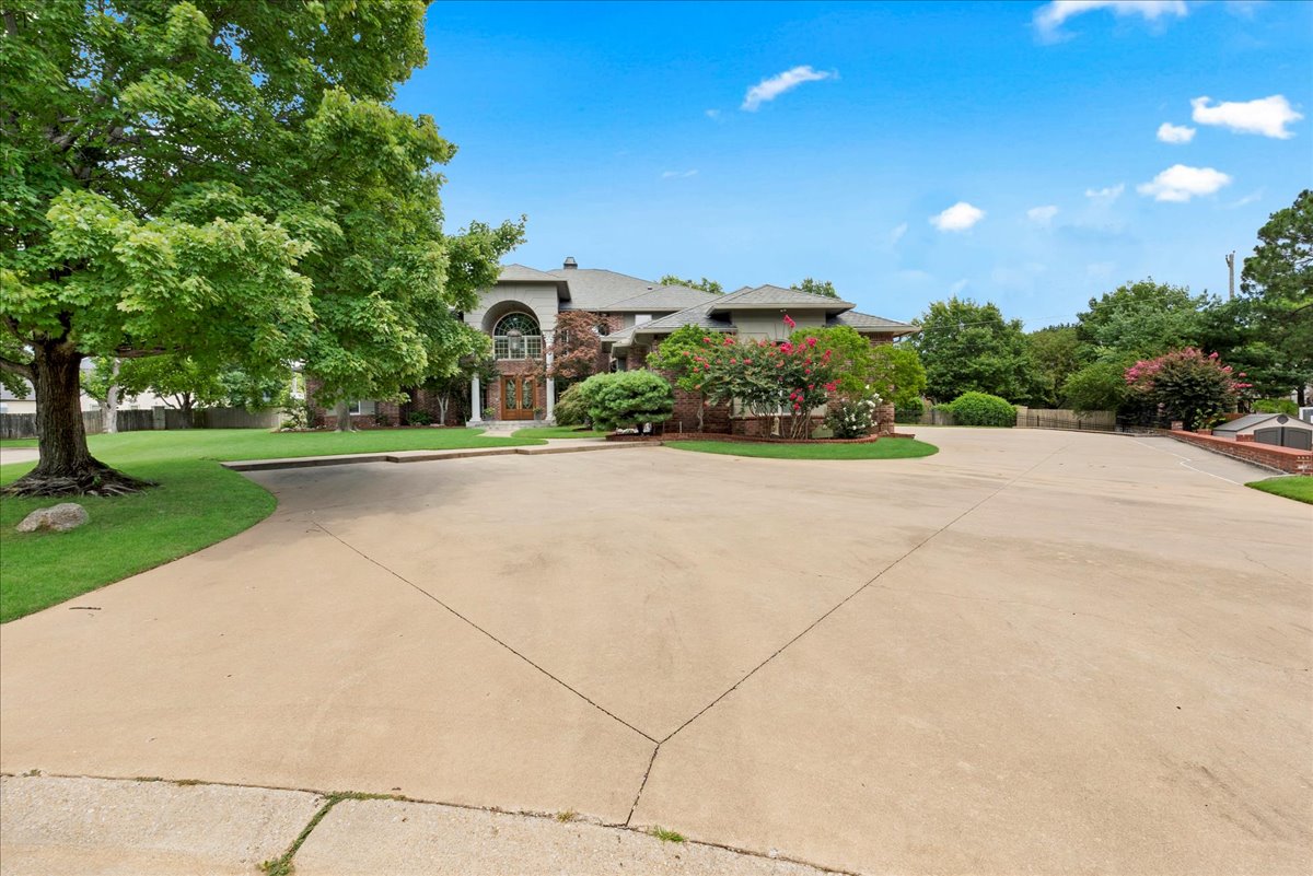 4937 E 92nd Street Tulsa OK 74137