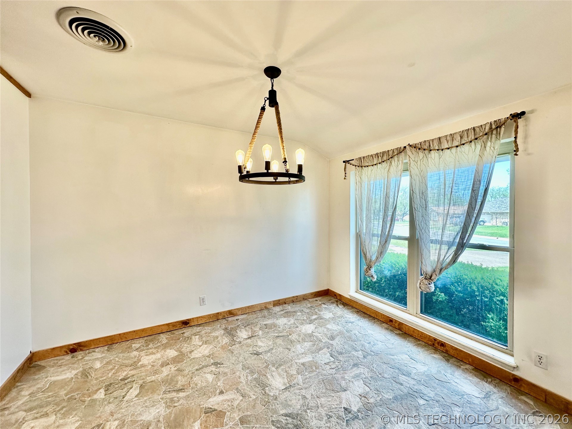 9440 E 38th Place S Tulsa OK 74145