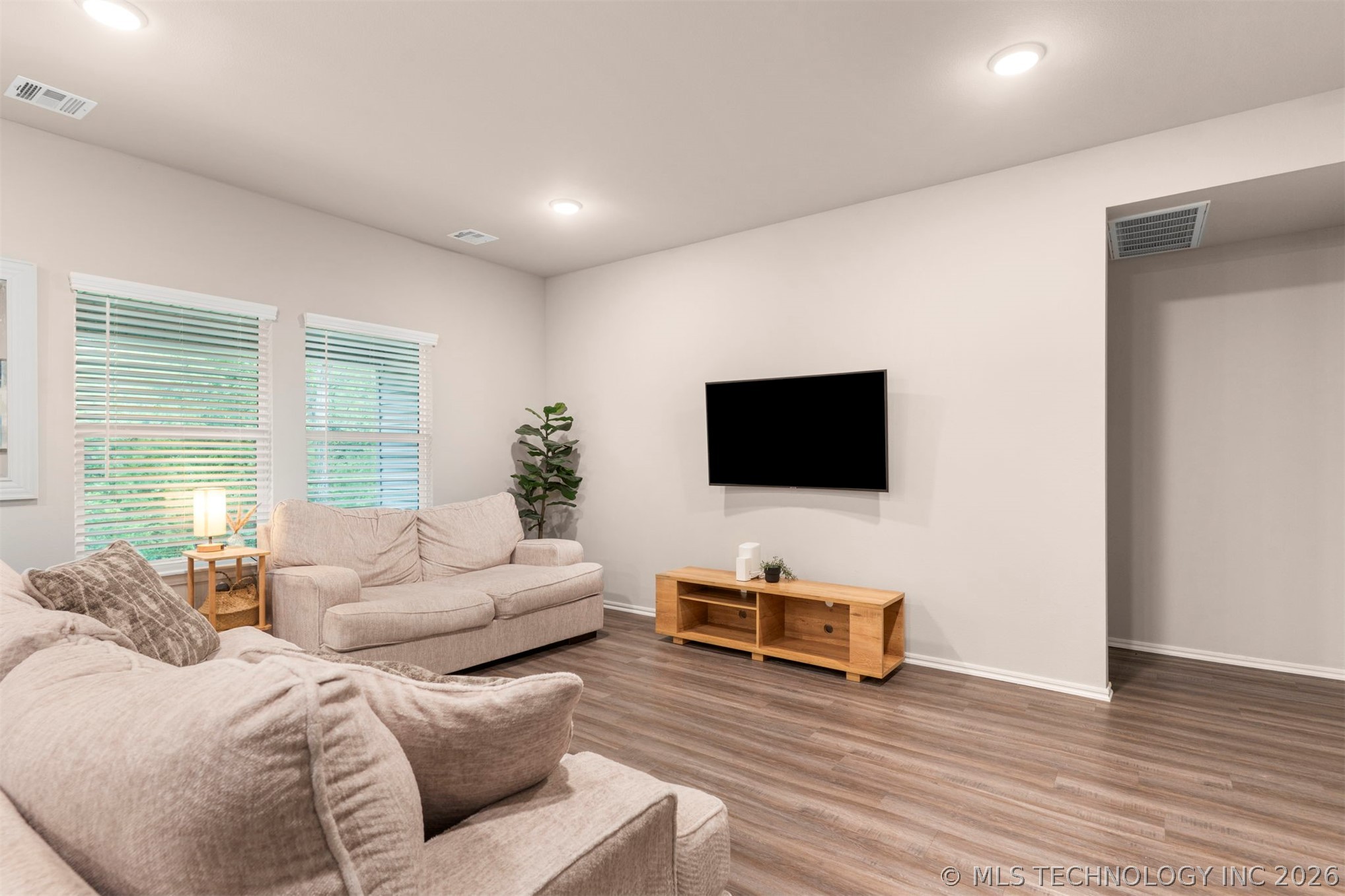3313 N 23 Westavenue Tulsa OK 74127