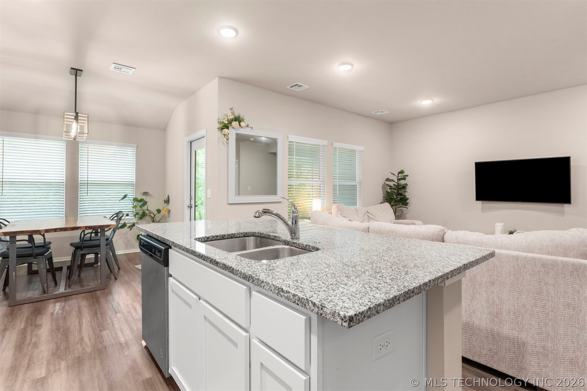 3313 N 23 Westavenue Tulsa OK 74127