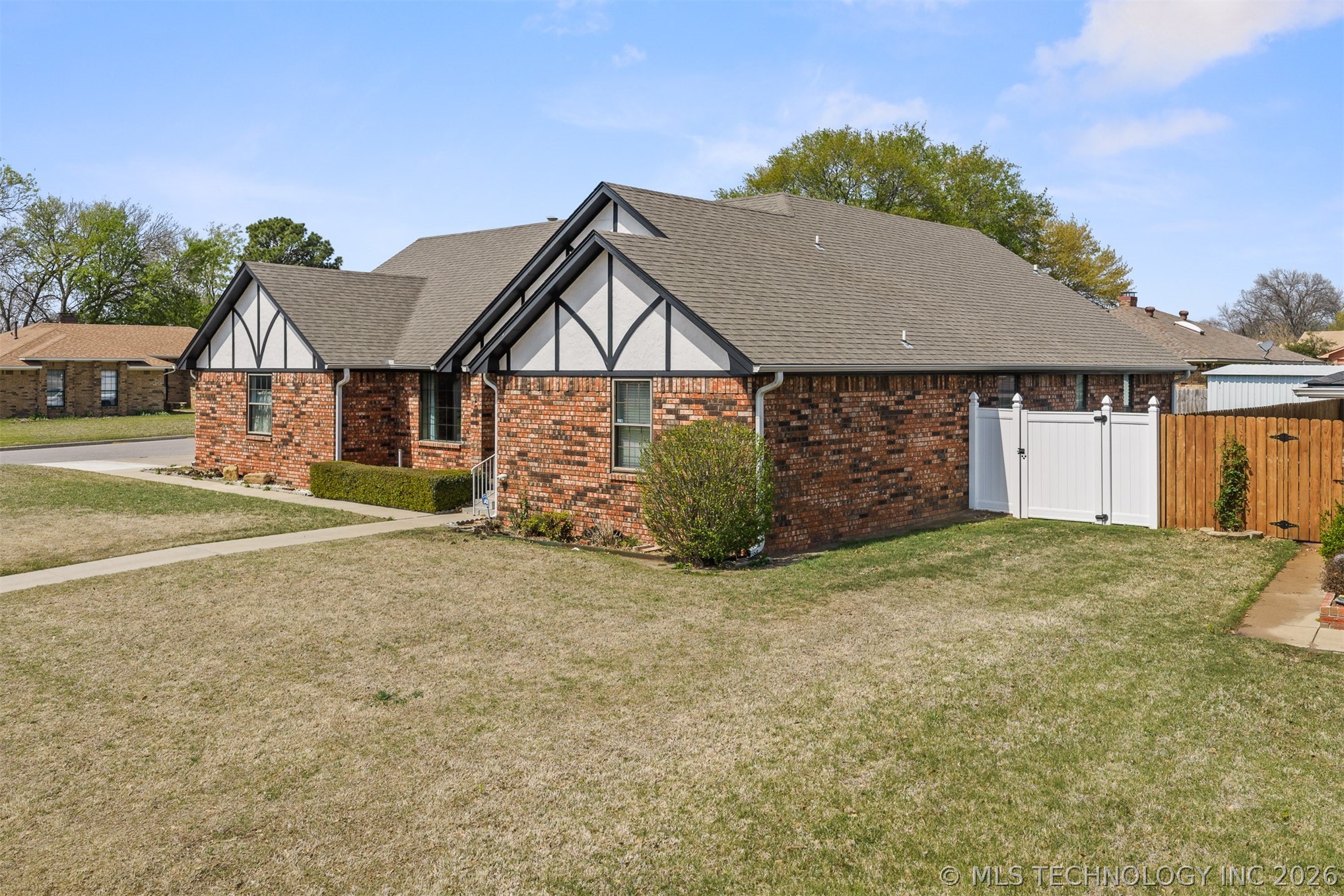 2011 NW 8th Ardmore OK 73401