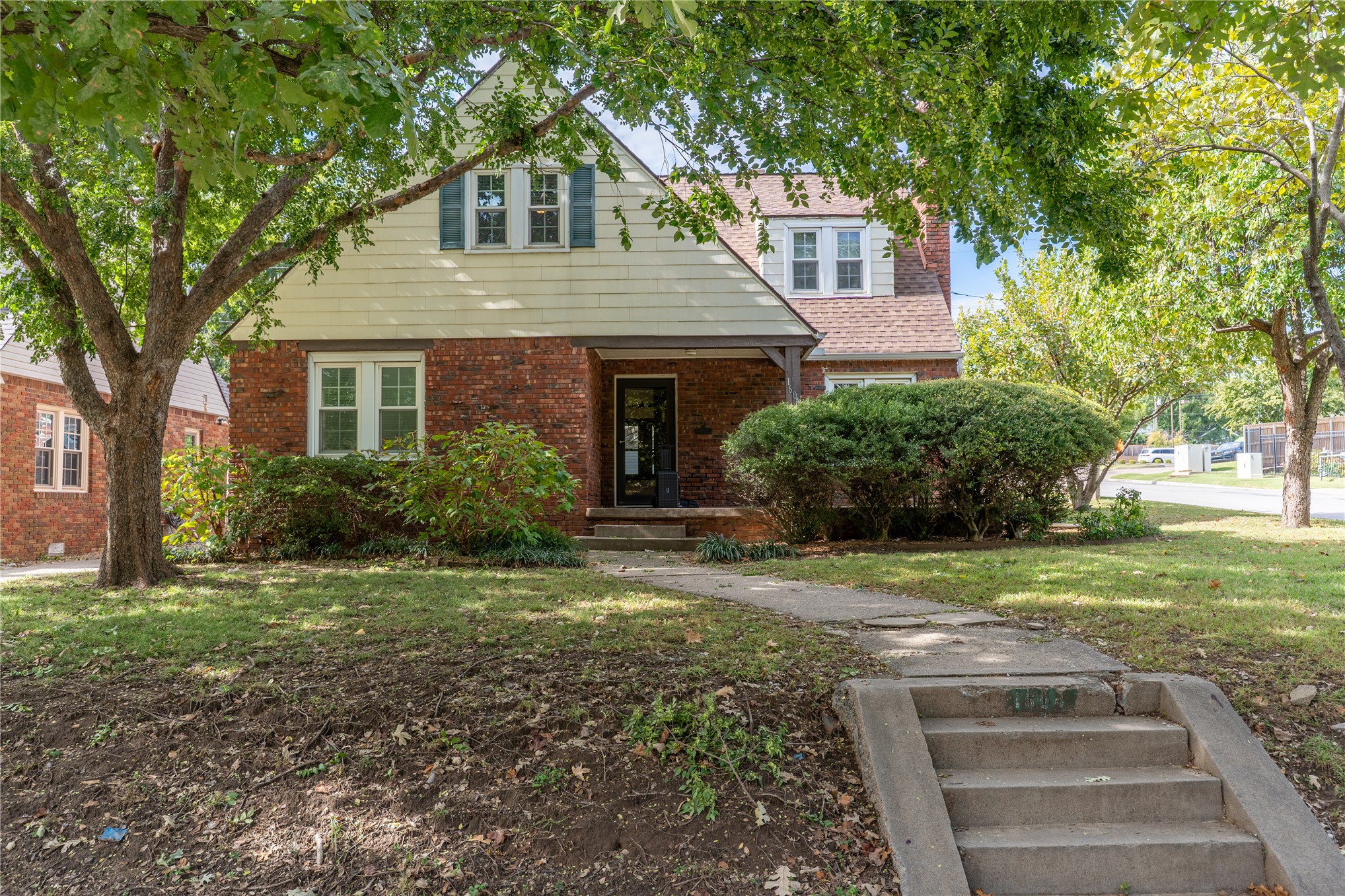 1604 S Lewis Place Tulsa OK 74104