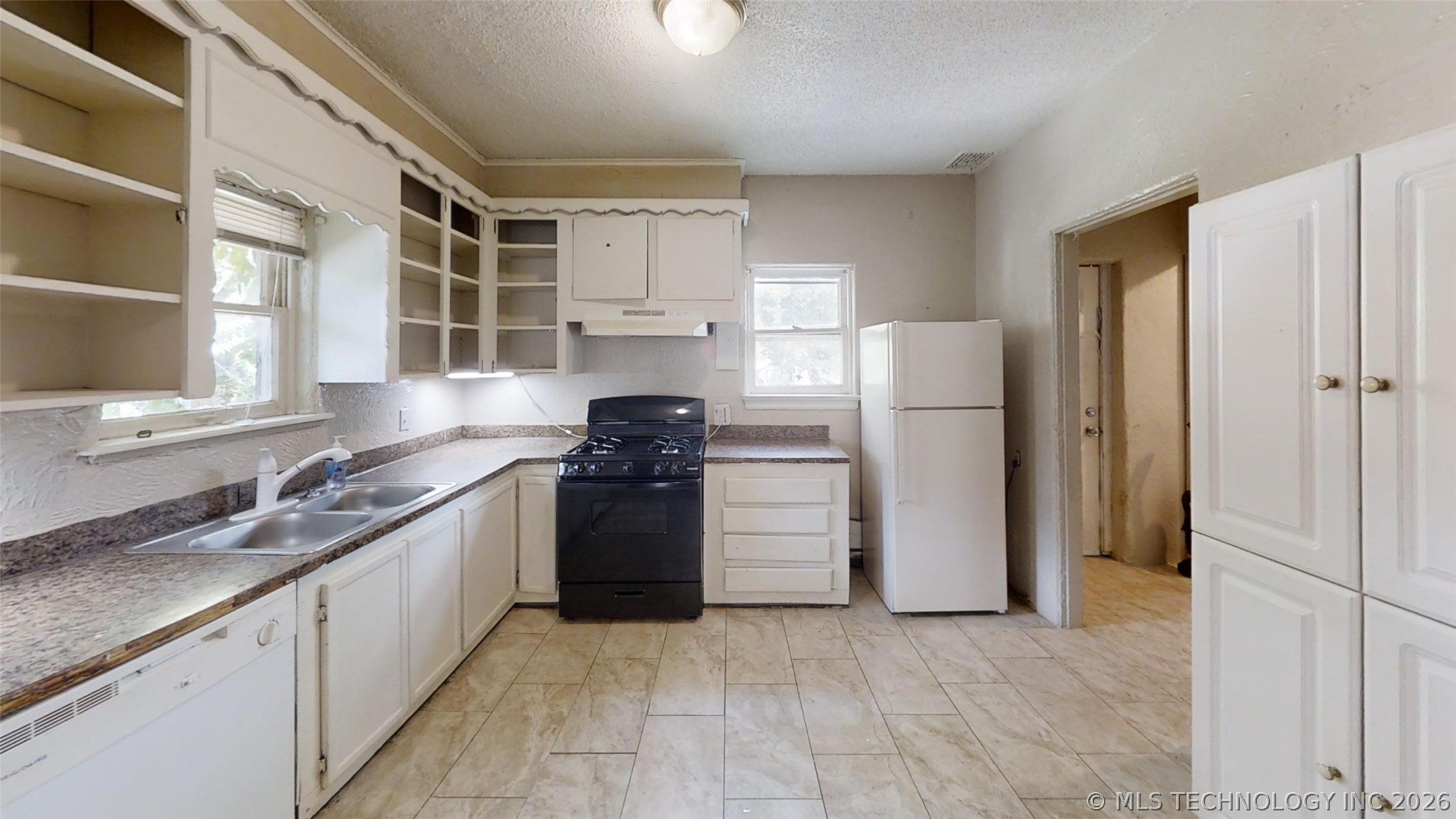 855 N Delaware Place Tulsa OK 74110
