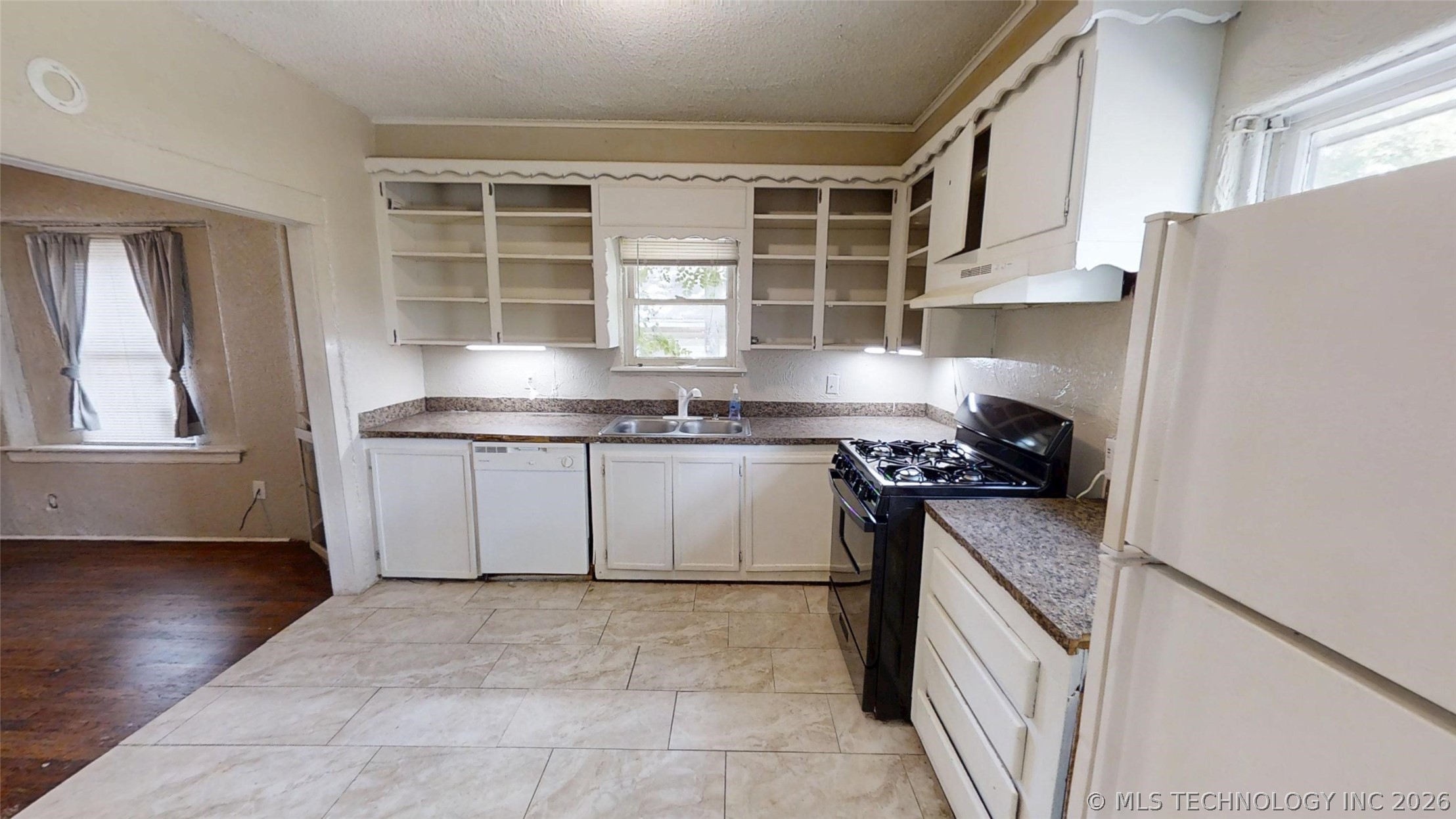 855 N Delaware Place Tulsa OK 74110