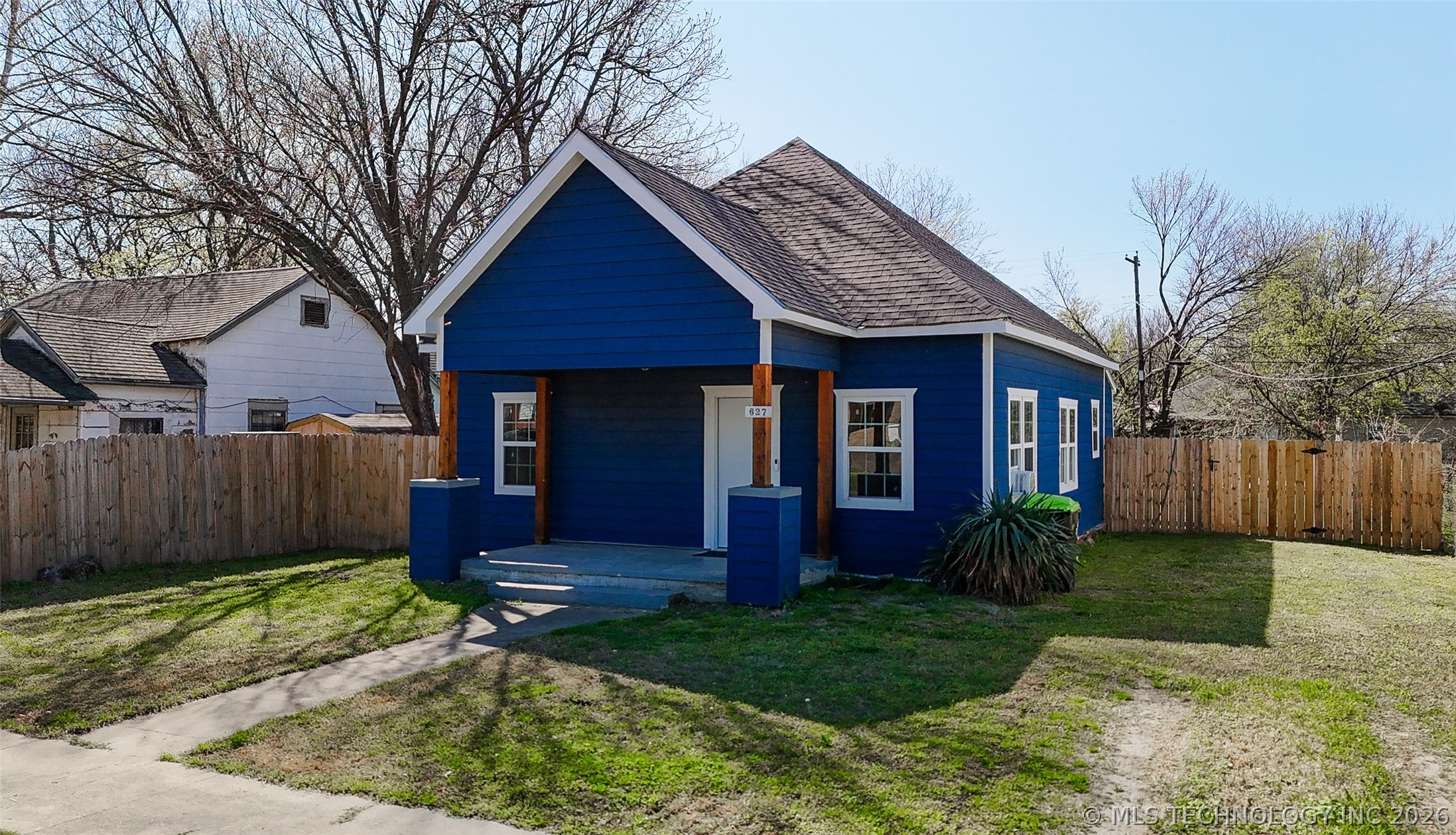 627 W 7th Street Ada OK 74820