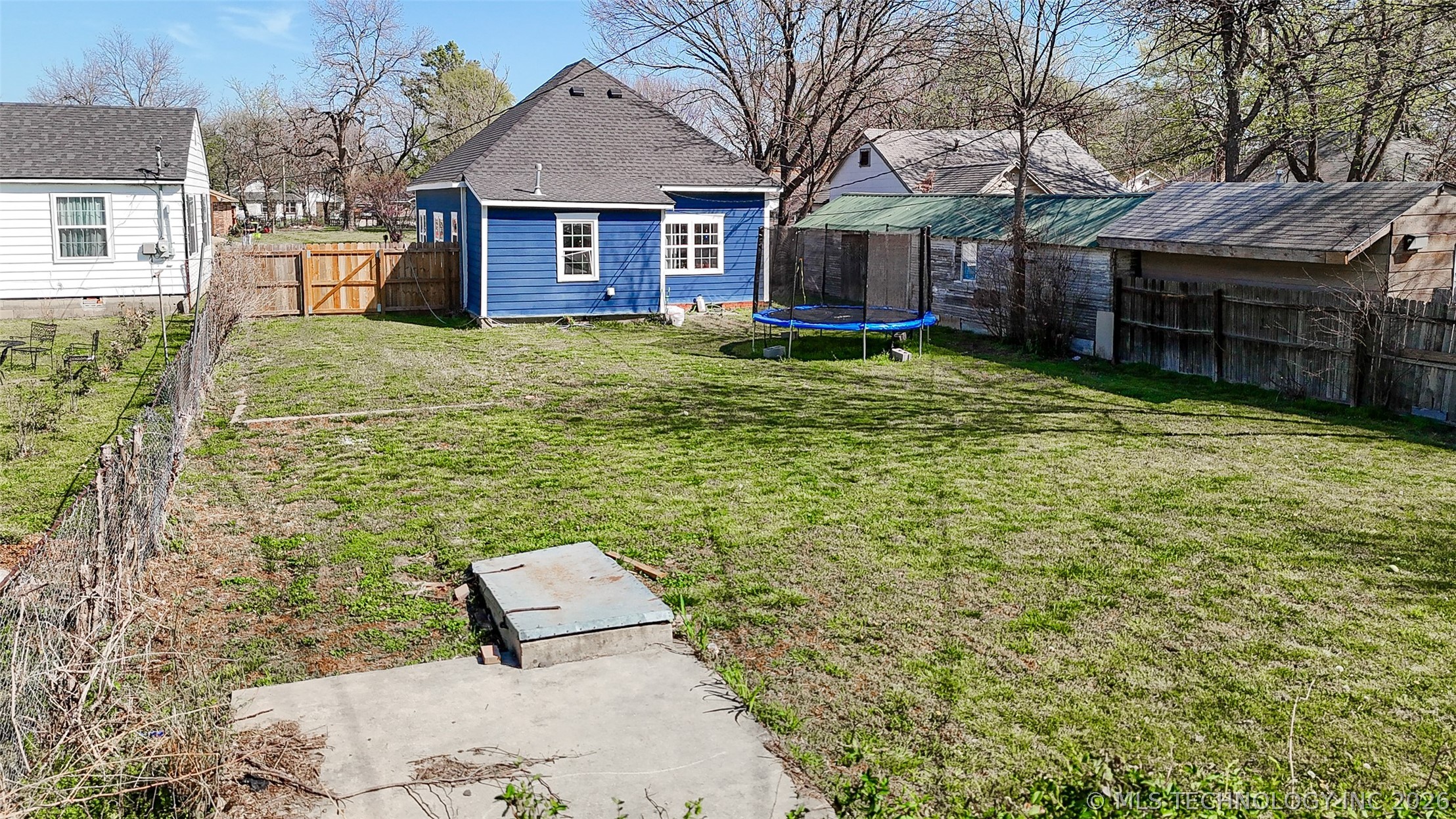 627 W 7th Street Ada OK 74820